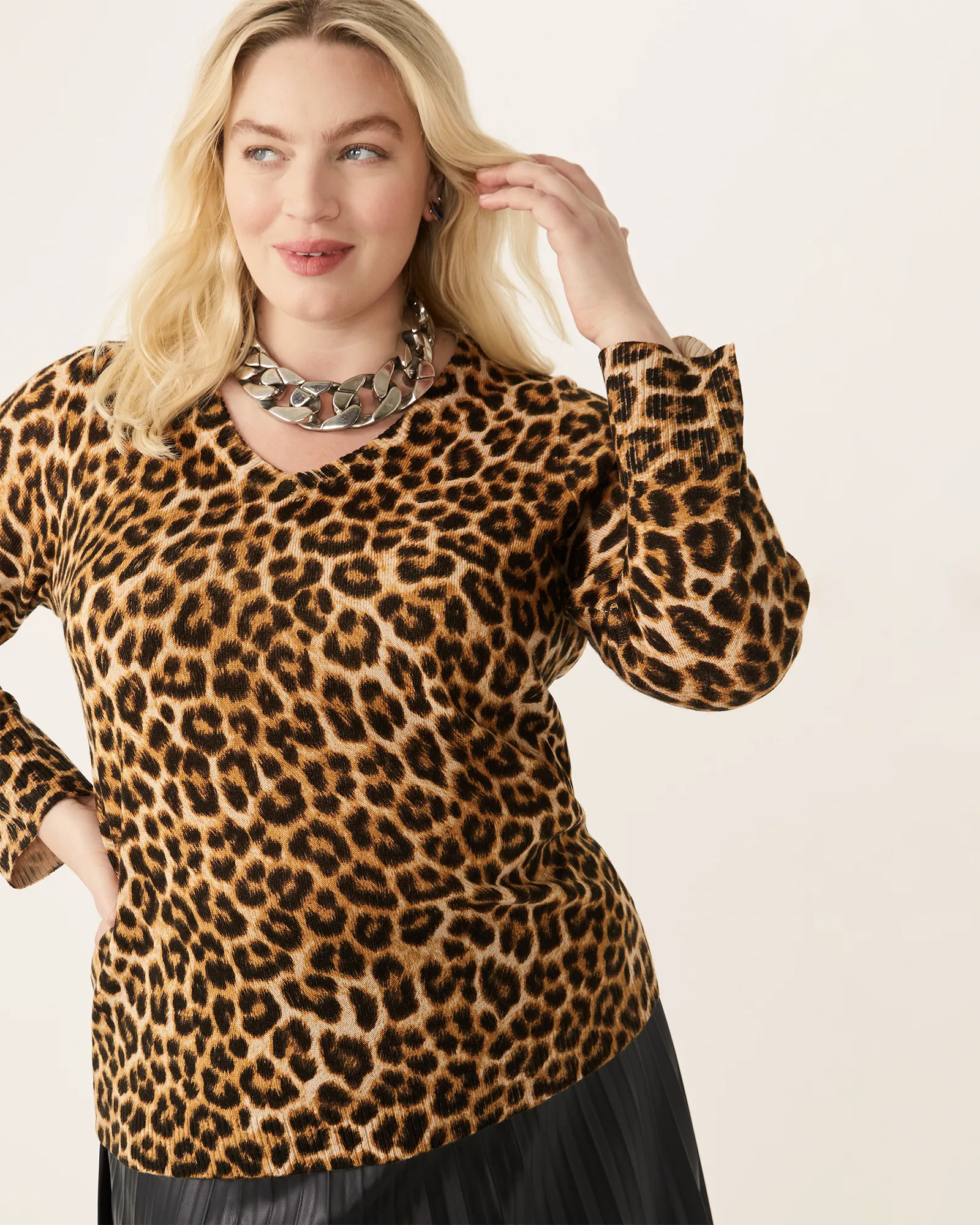 Jillian Animal-Print V-Neck Sweater | Brown / Black
