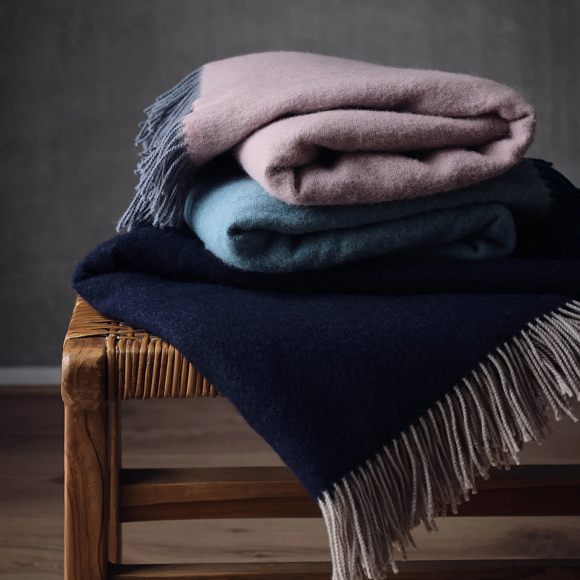 Jonava Merino Wool Blanket [Green grey/Teal]