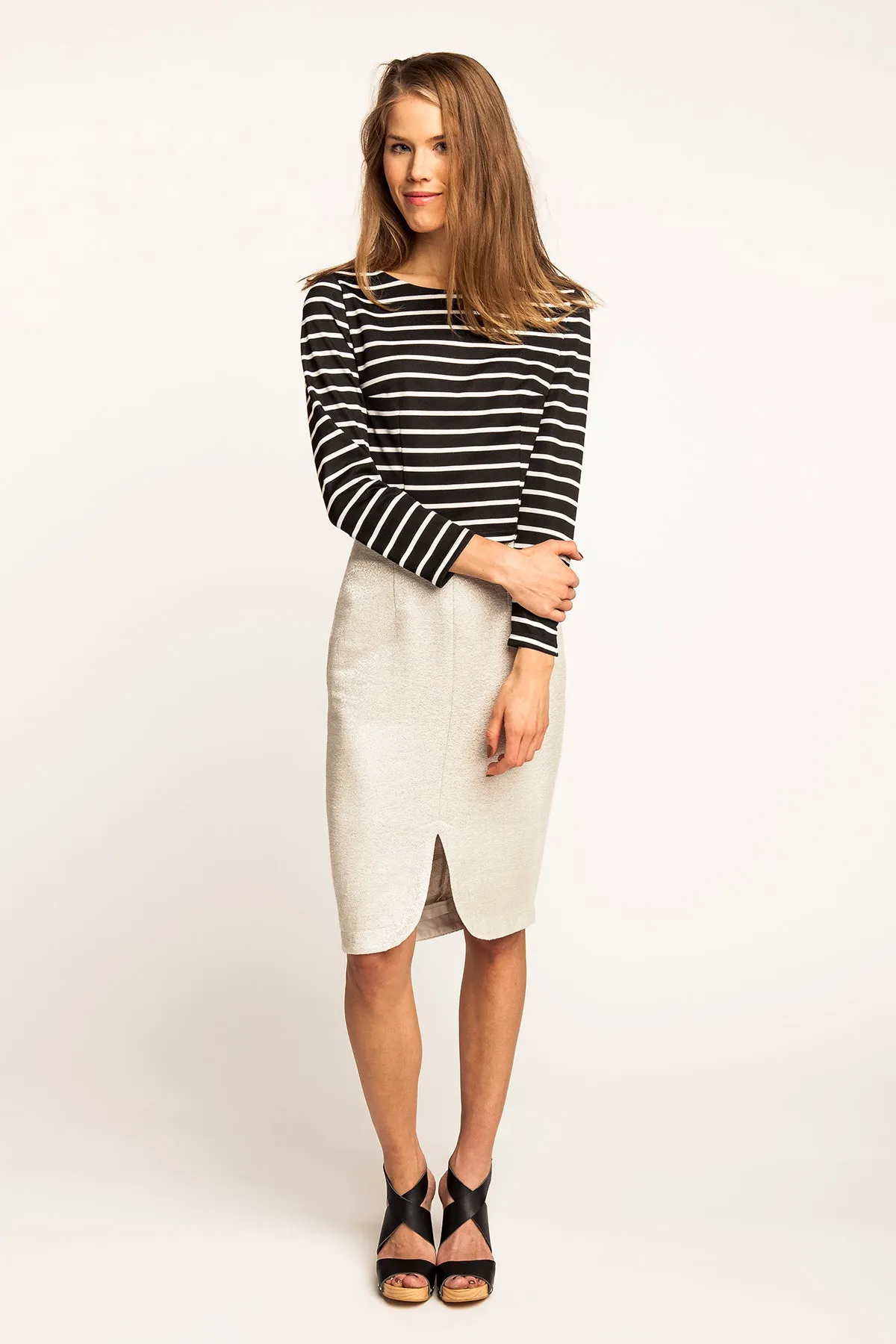 Kanerva button-back tee
