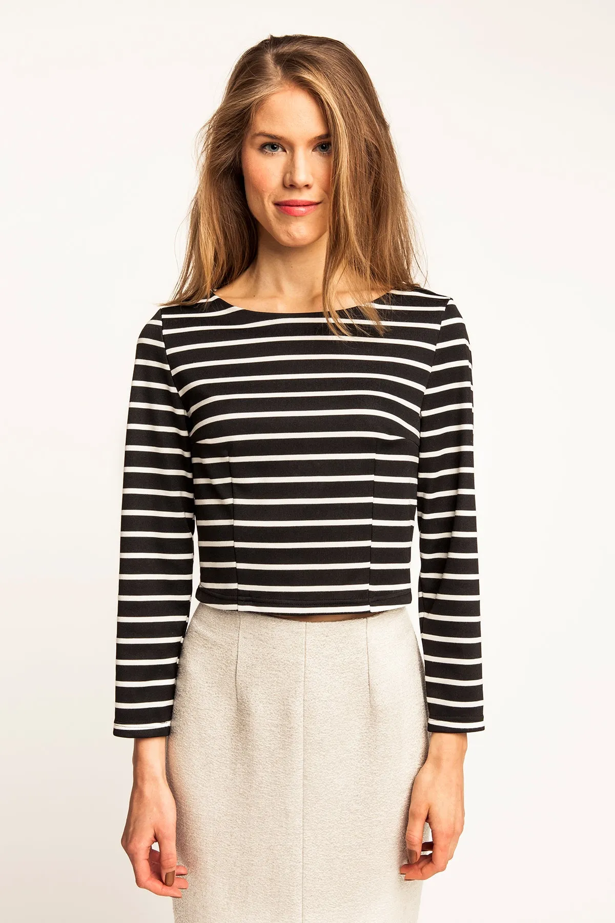 Kanerva button-back tee