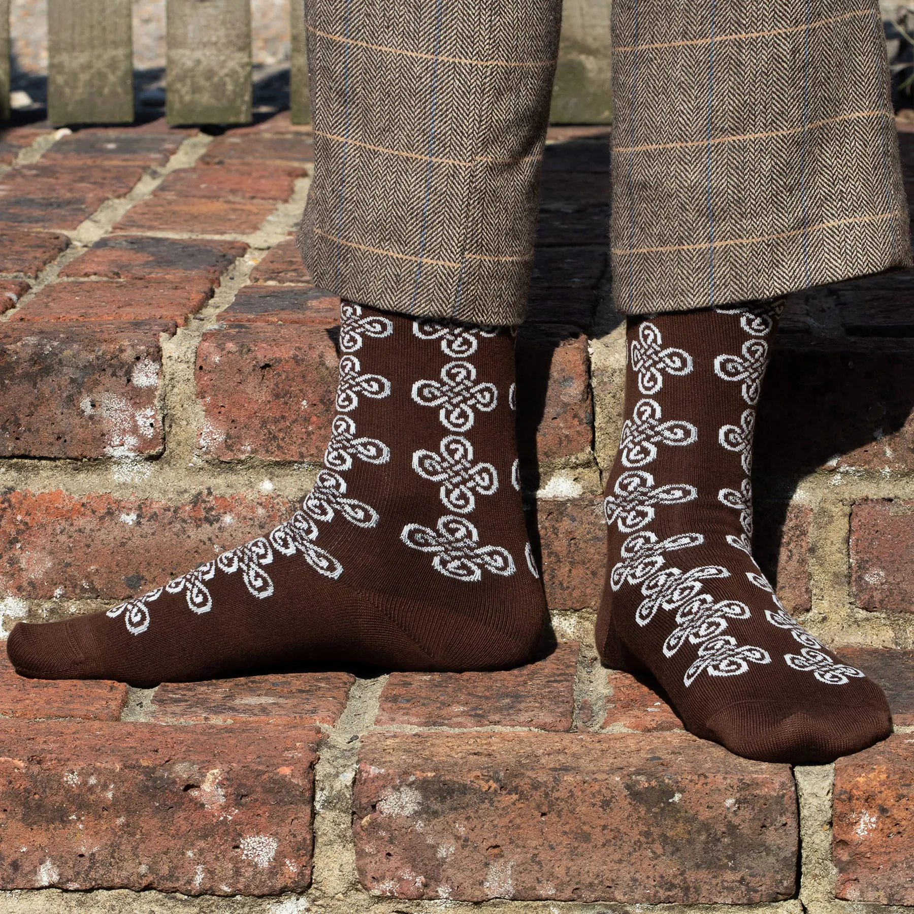 Knot Men's Socks - Brown