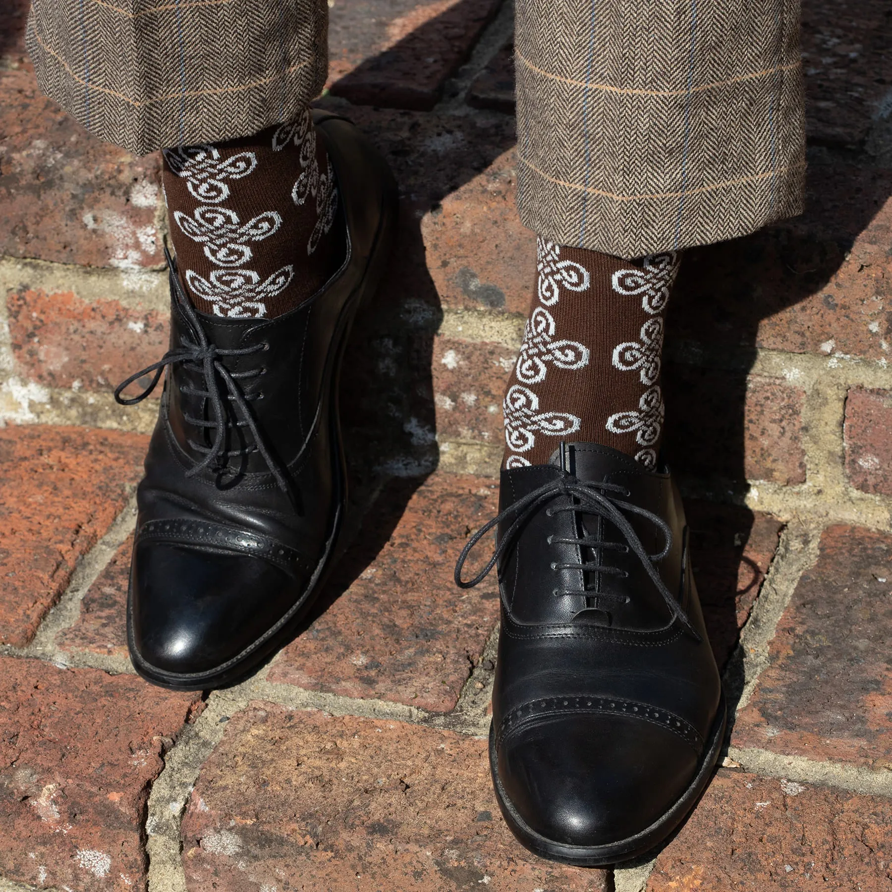 Knot Men's Socks - Brown