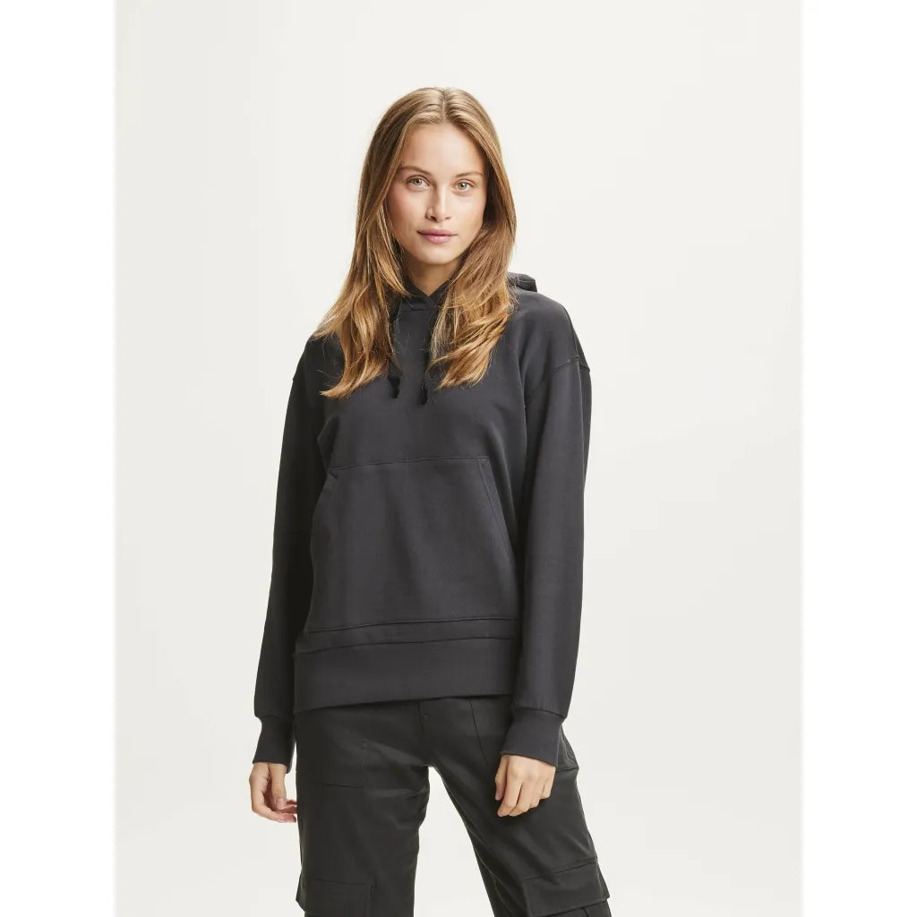 Knowledge Cotton Apparel Women&#x27;s Daphne Basic Badge Hoodie Black Jet | Buy Knowledge Cotton Apparel Women&#x27;s Daphne Basic Badge Hoodie Black Jet here | Outnorth