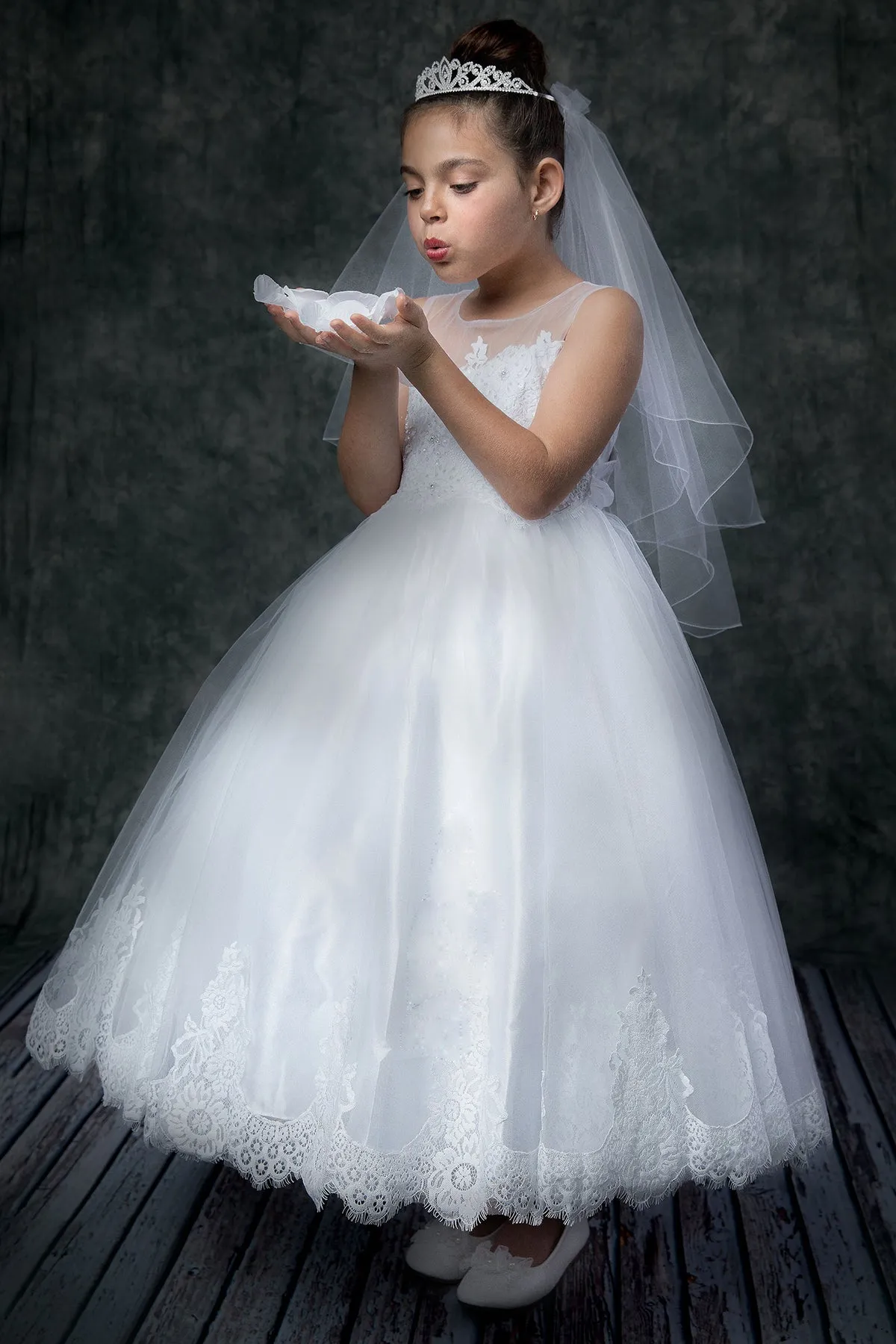 Lace Applique Illusion Bateau Girls Dress with Plus Sizes