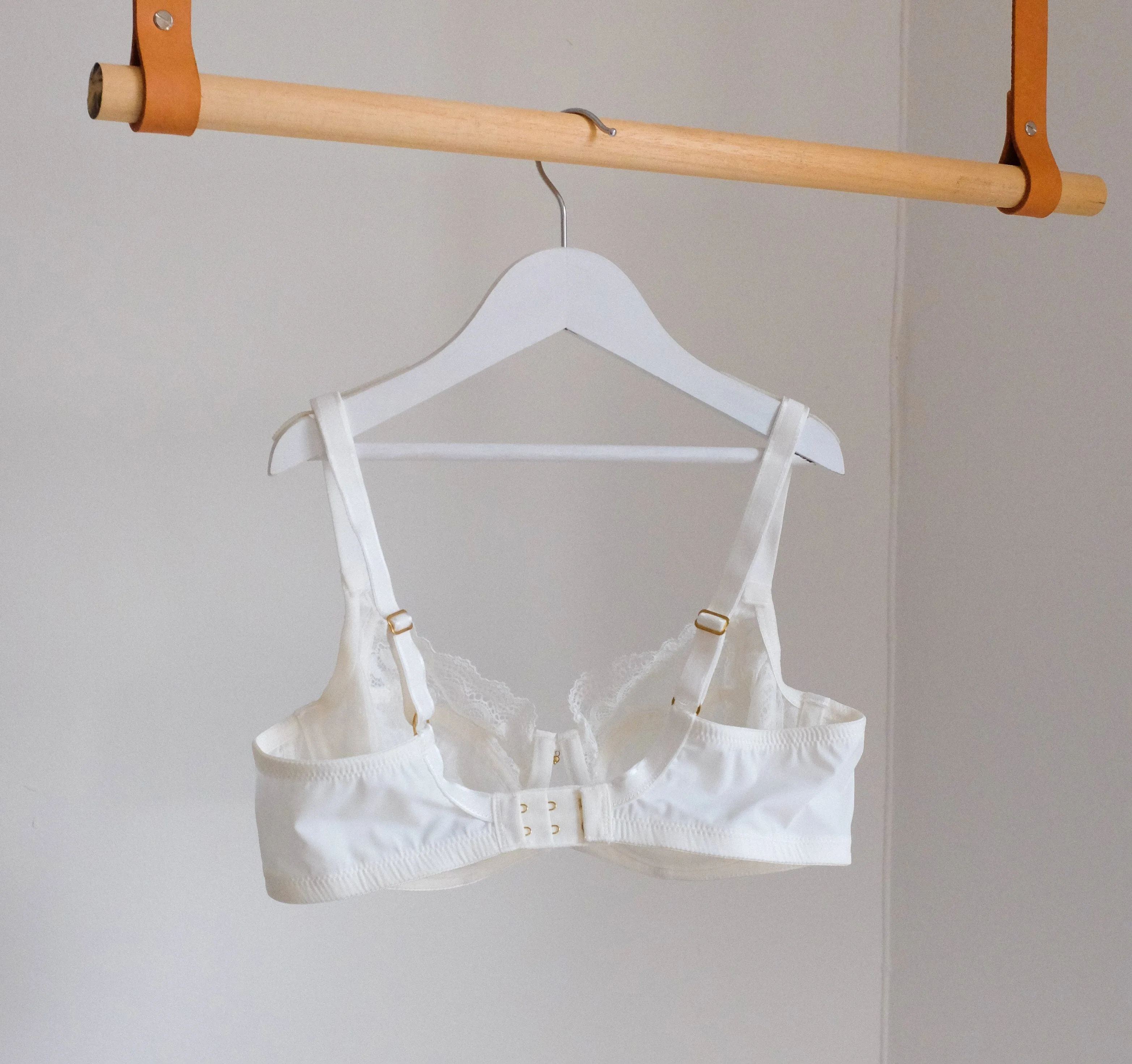 Lace detail balconette [Ivory]
