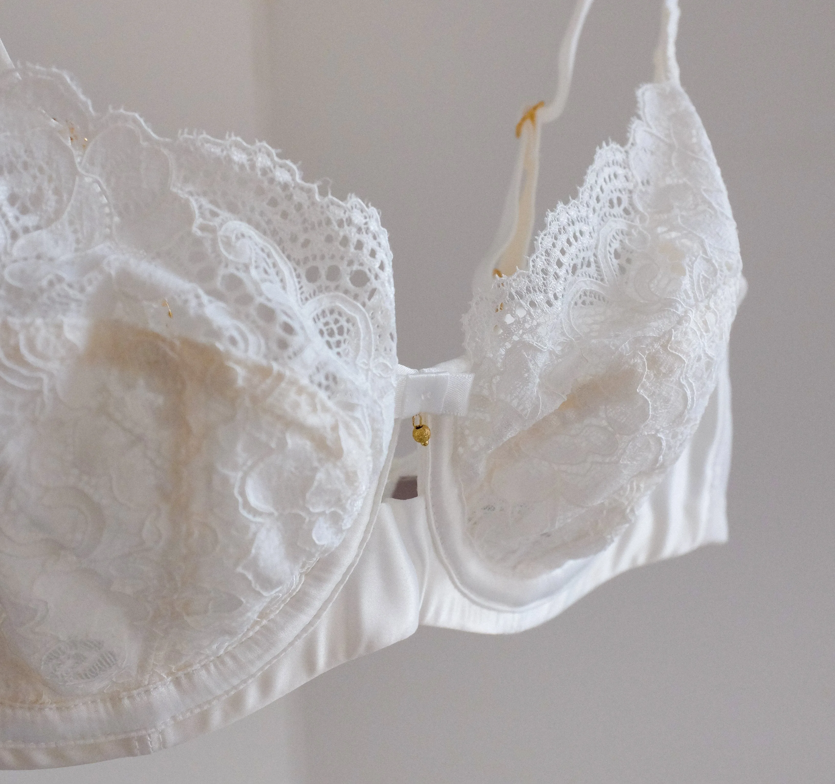 Lace detail balconette [Ivory]