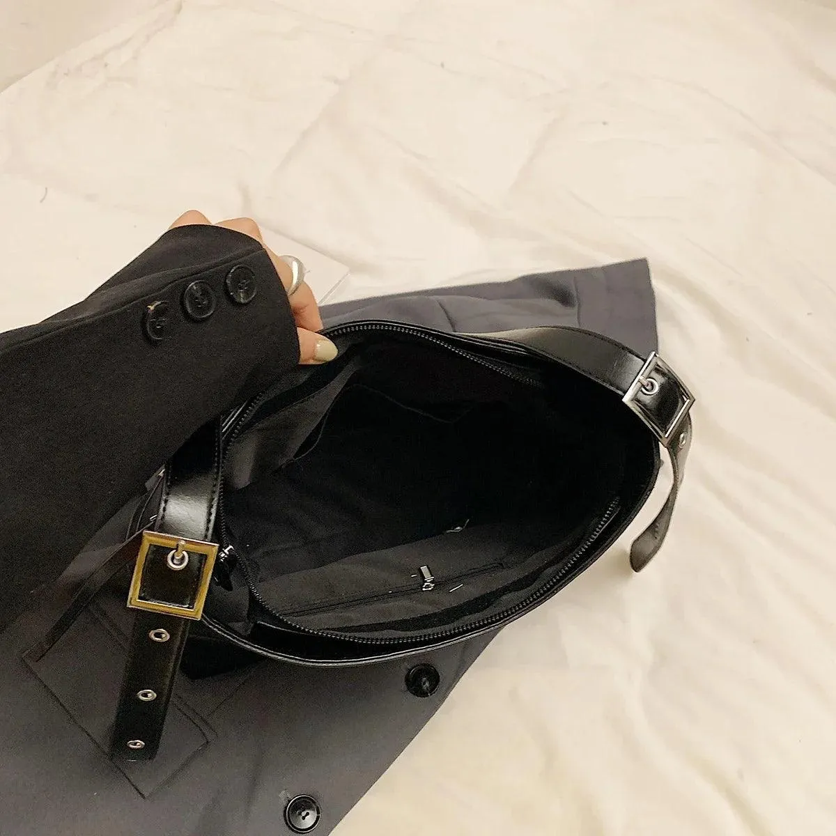 Large Shoulder Bags Leather Rivet Geometric Style Women Soft Zipper Crossbody