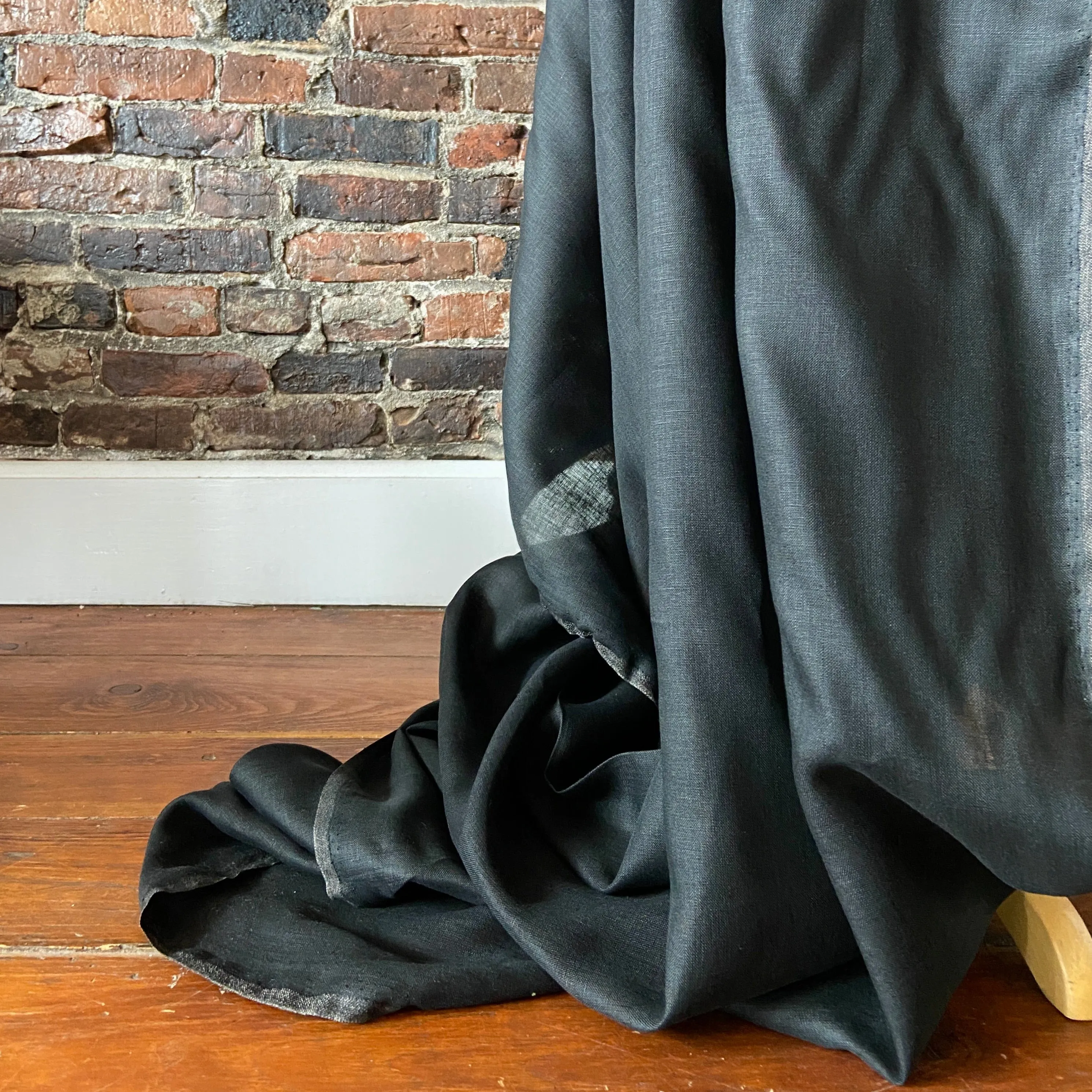 Lightweight Linen from Europe in Black