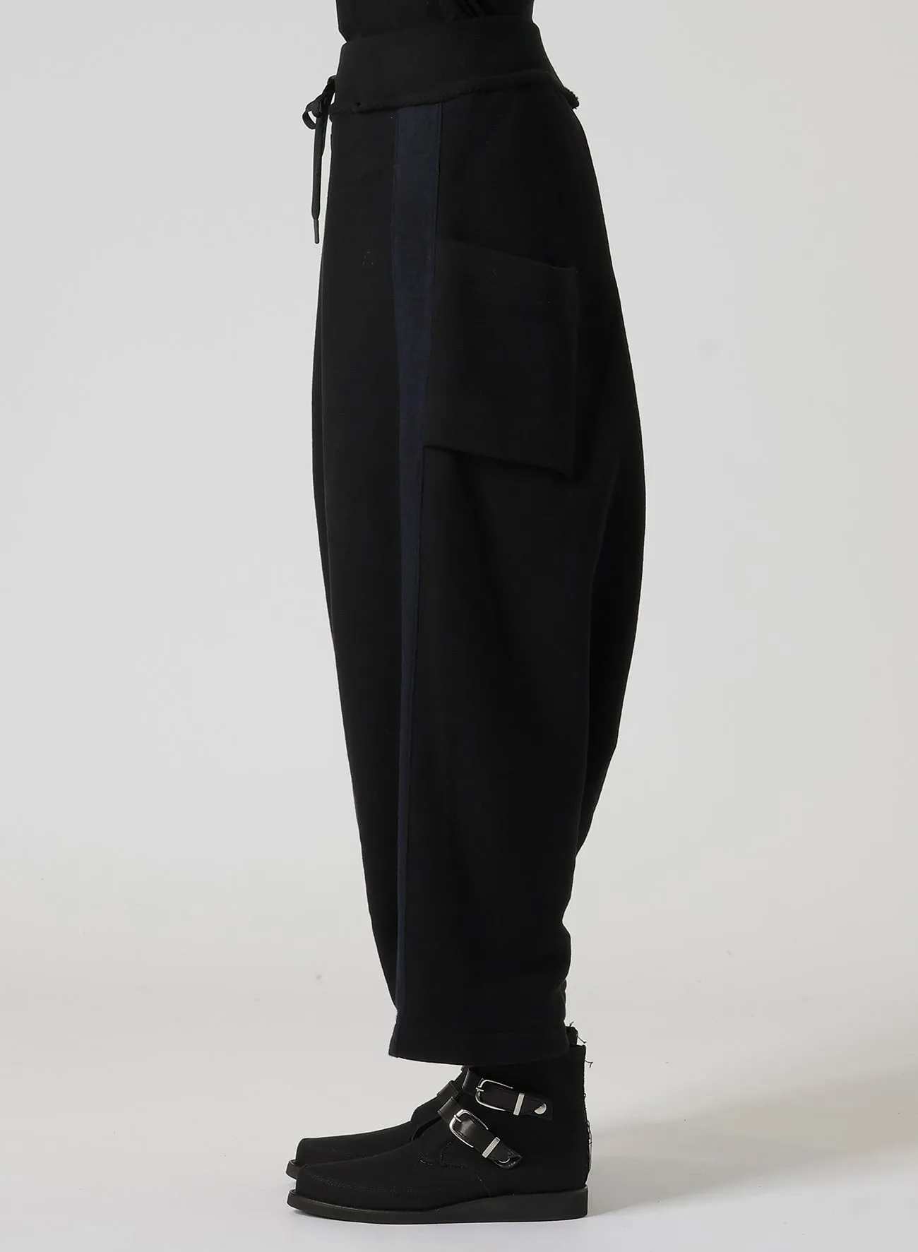 Liy/C BLUSHED FRENCH TERRY R-SIDE LINE BACKSIDE TUCK PANTS