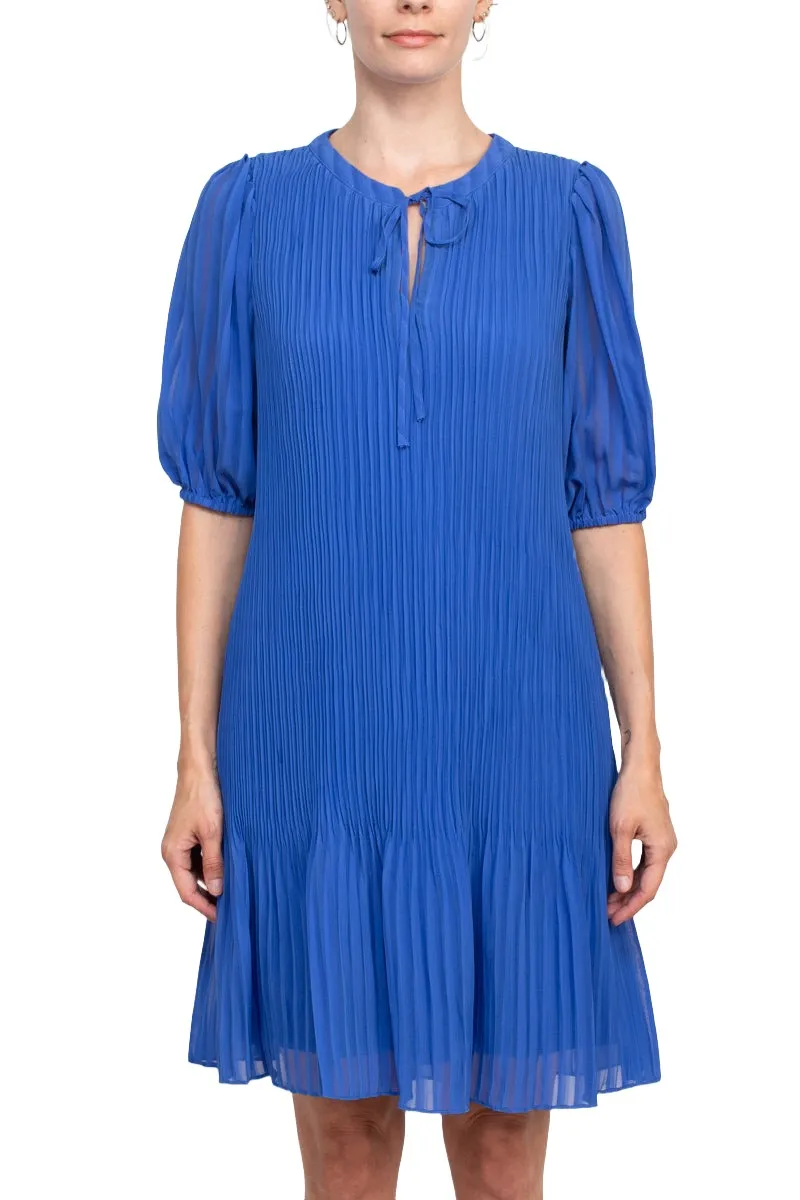 London Times Split Neck Tie Neck Short Sleeve Accordion Pleat Chiffon Shift Dress
