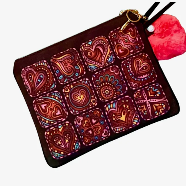 LOVE LARGE CLUTCH - EXCLUSIVE
