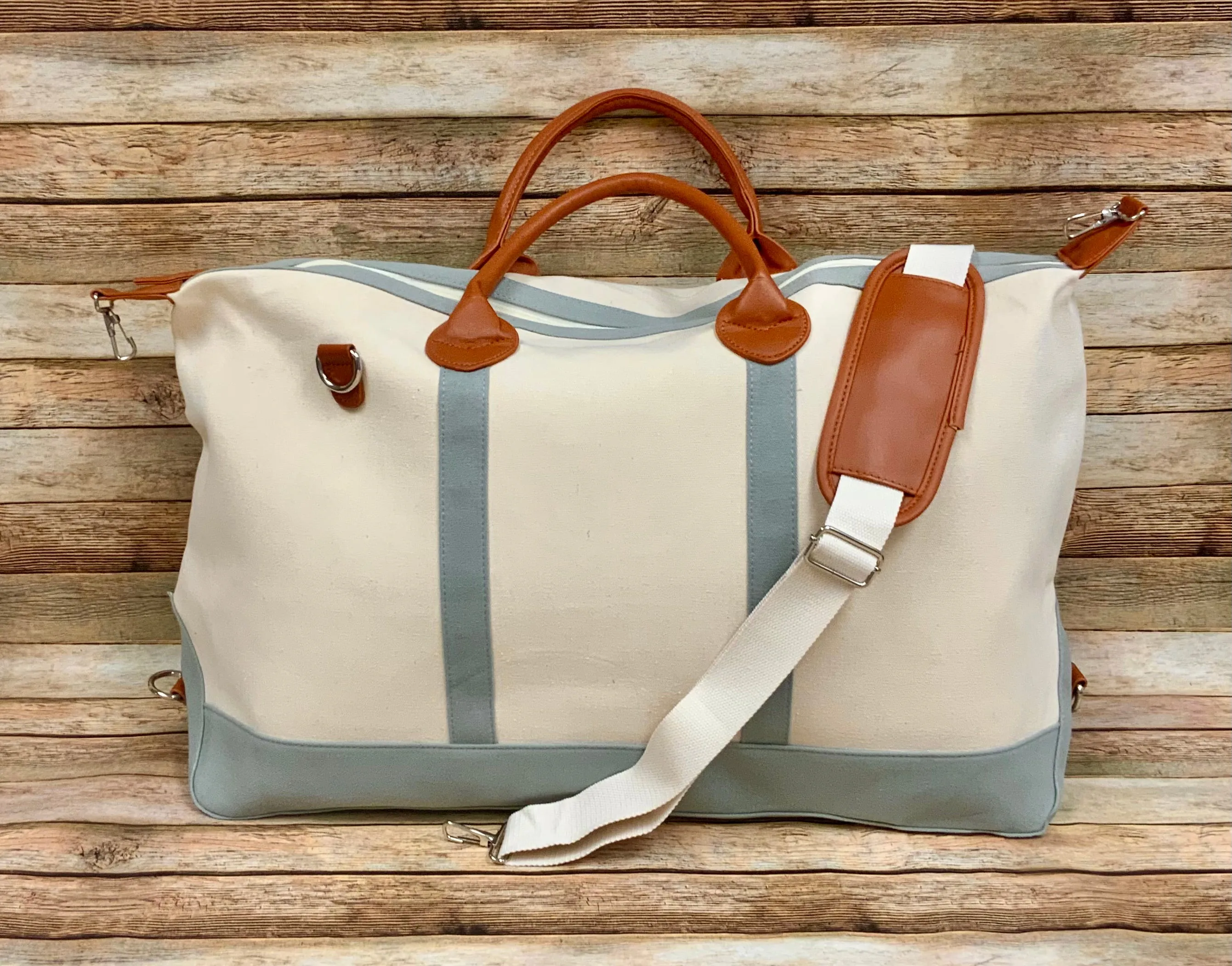 Luxurious Canvas Weekender / Overnight Bag