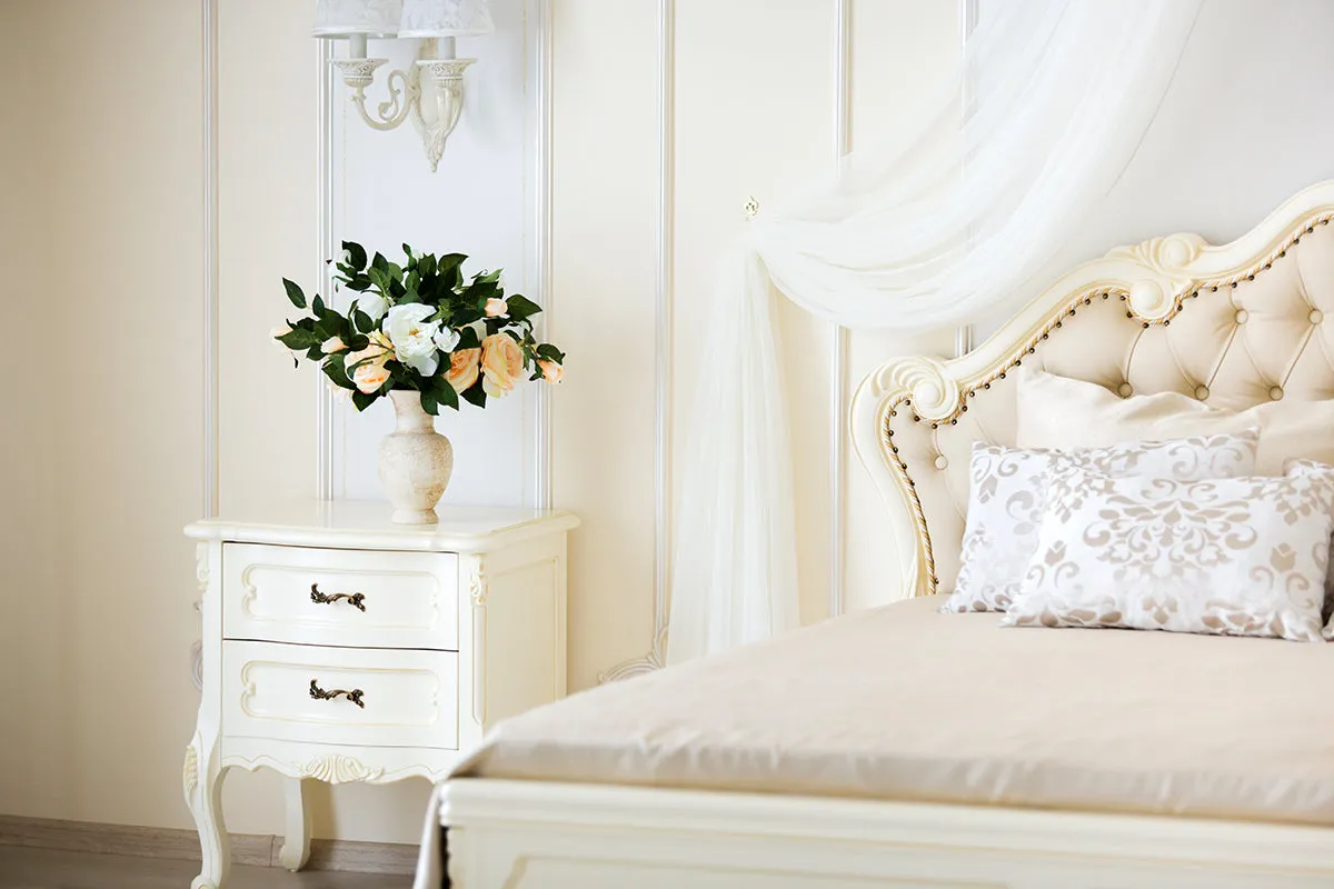Luxury Modern European Style Hand Carving Bed