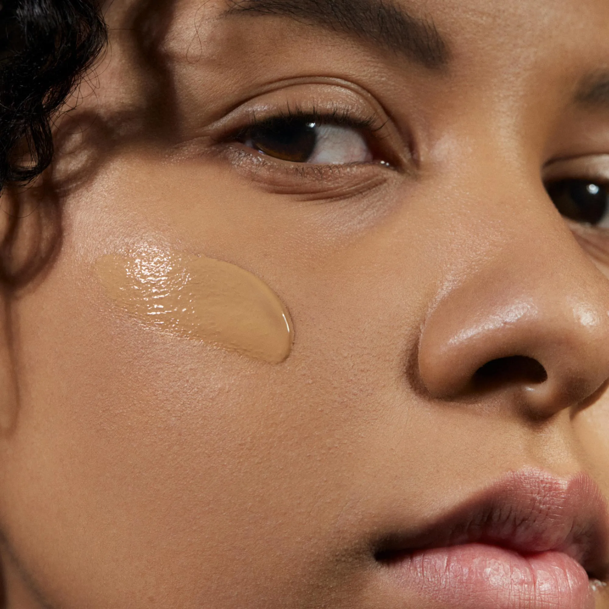 MADARA SKINONYM Semi-Matte Peptide Foundation, #65 WARM TAN 30ml