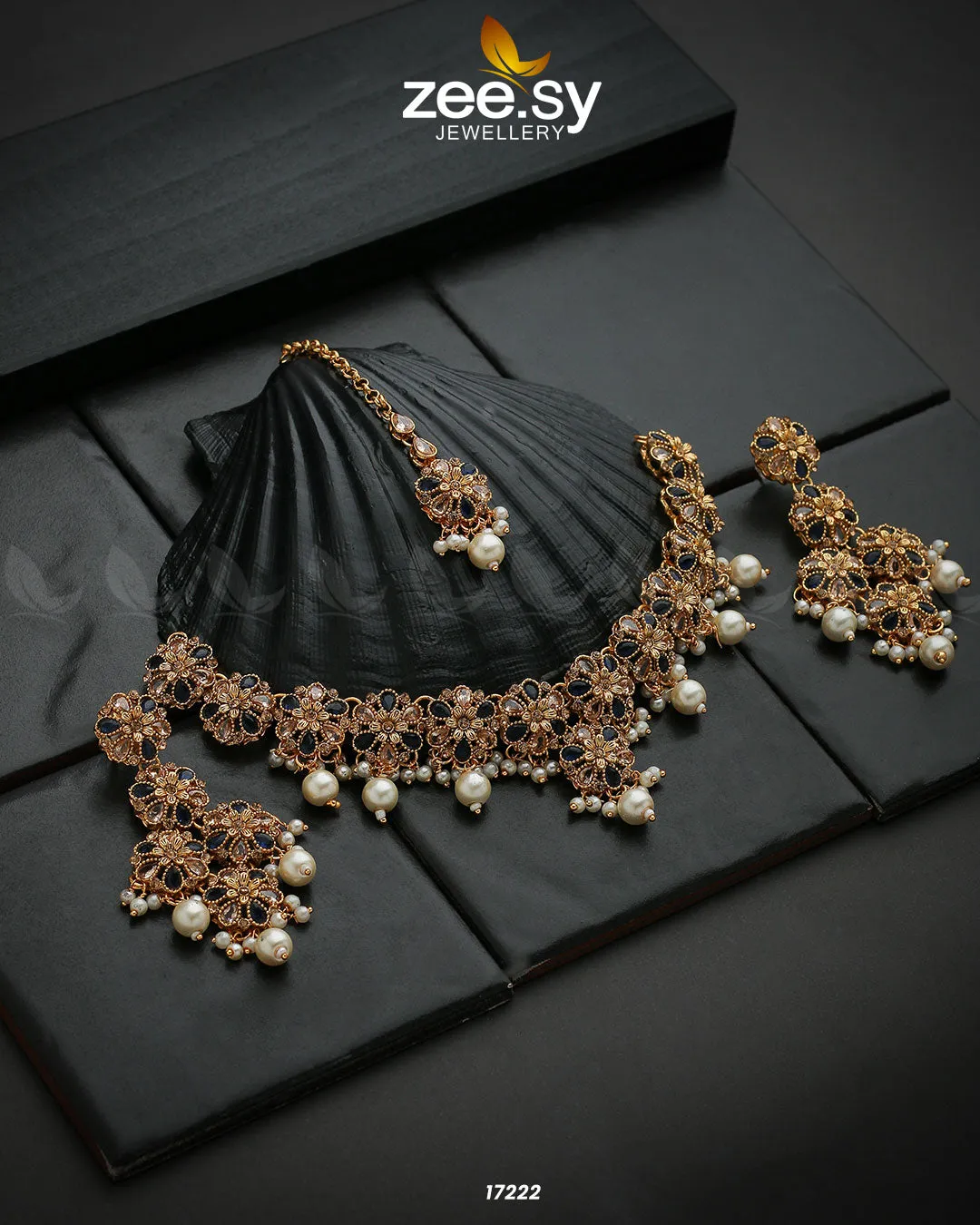 Magnolia Glimmer Necklace