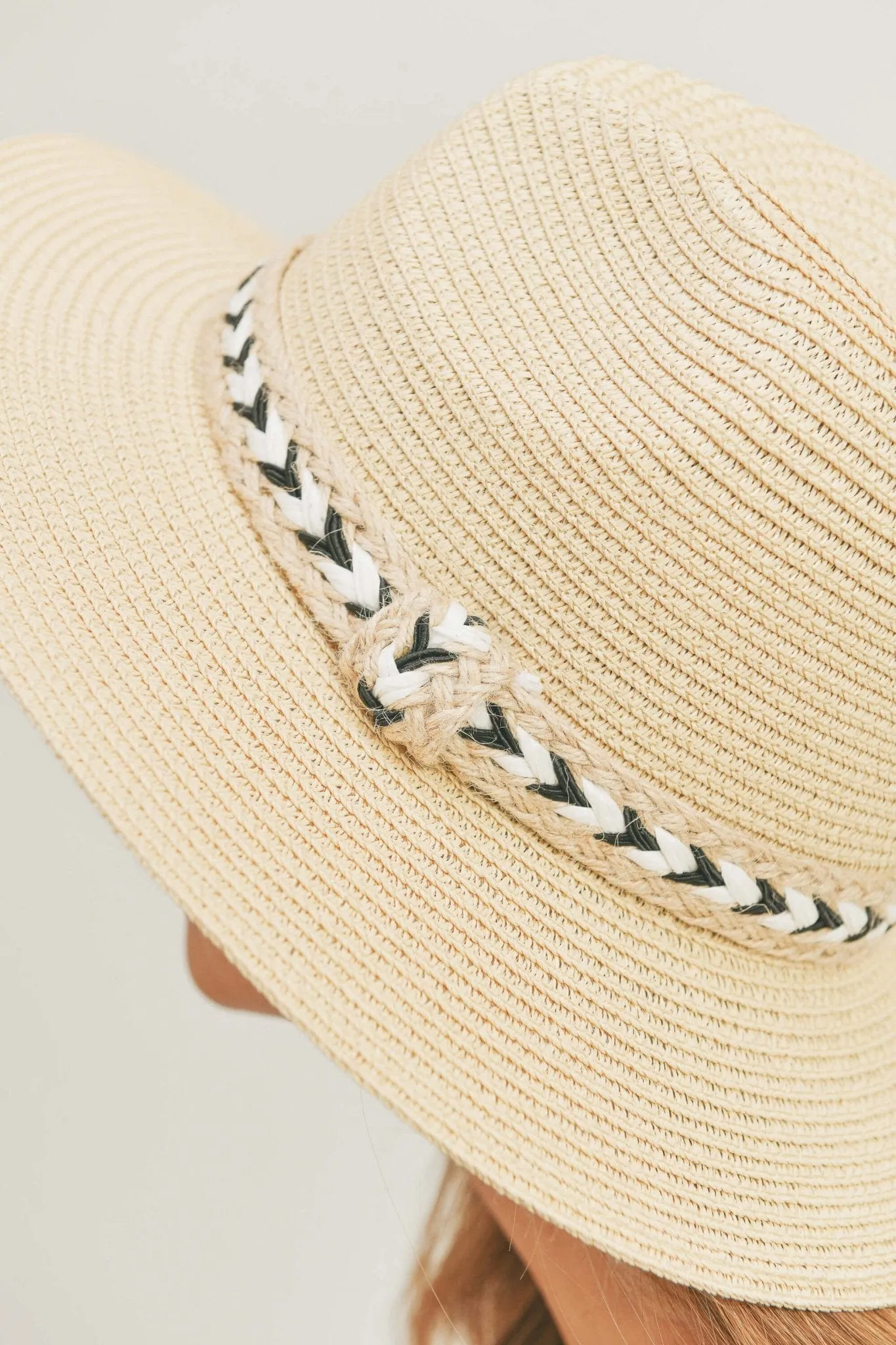 MH0108 Black and White Braided Jute Band Panama Hat