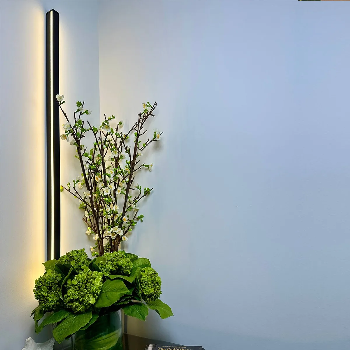 Minimal Light Bar