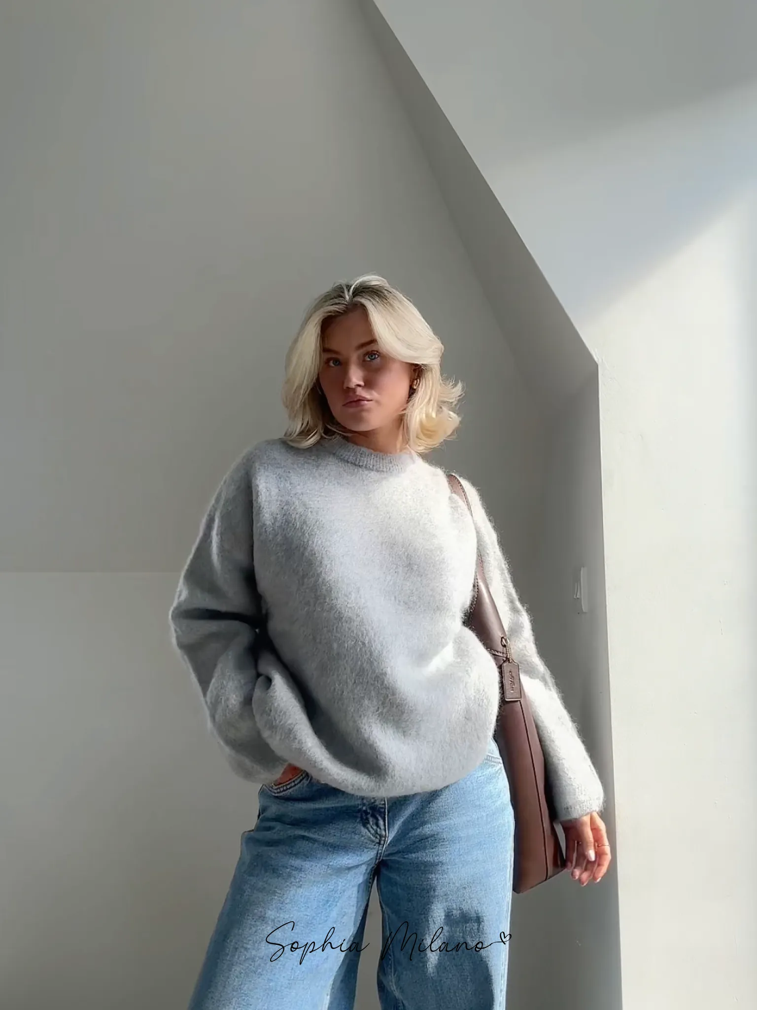 Mira - Col Sweater