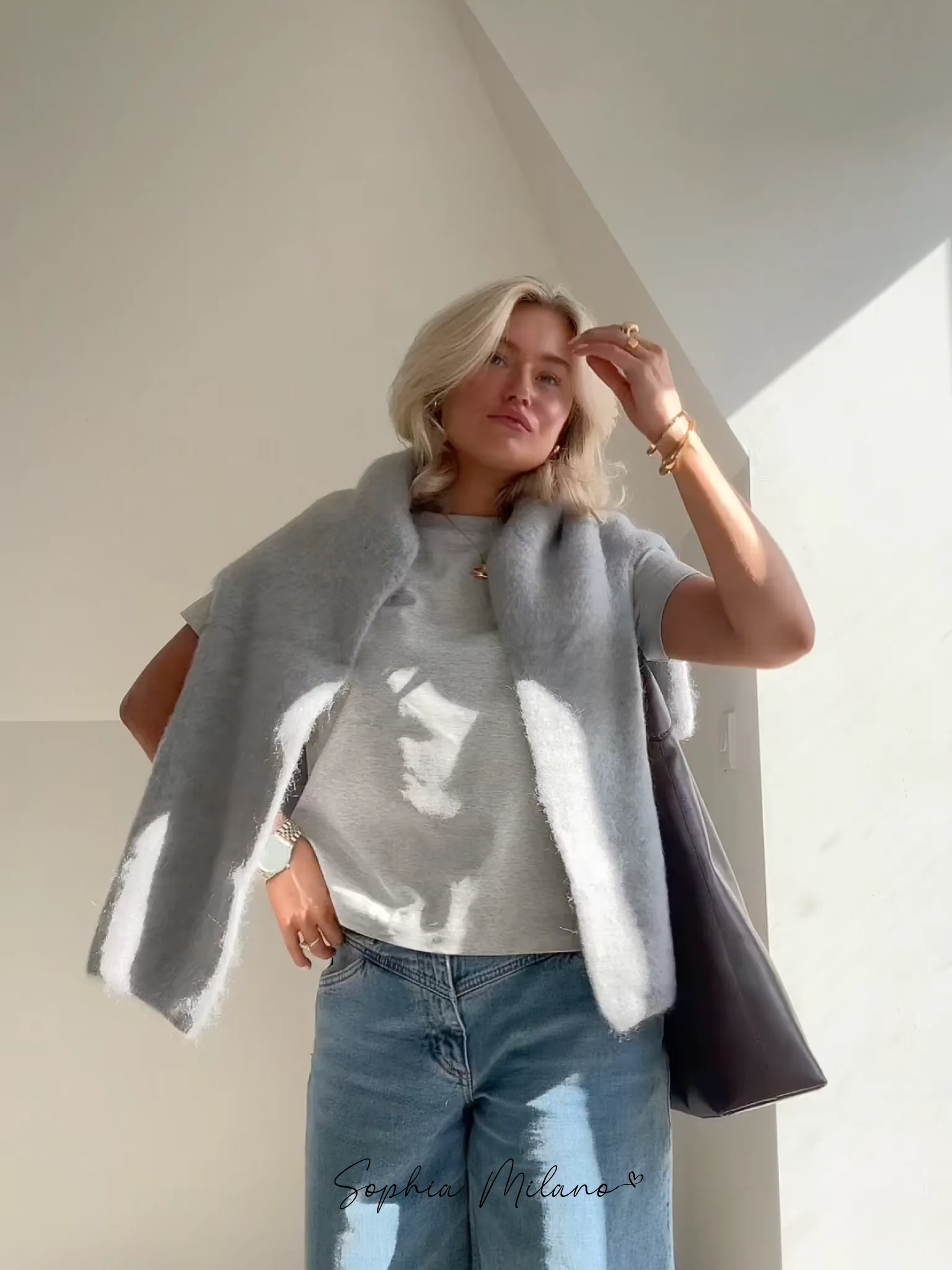Mira - Col Sweater