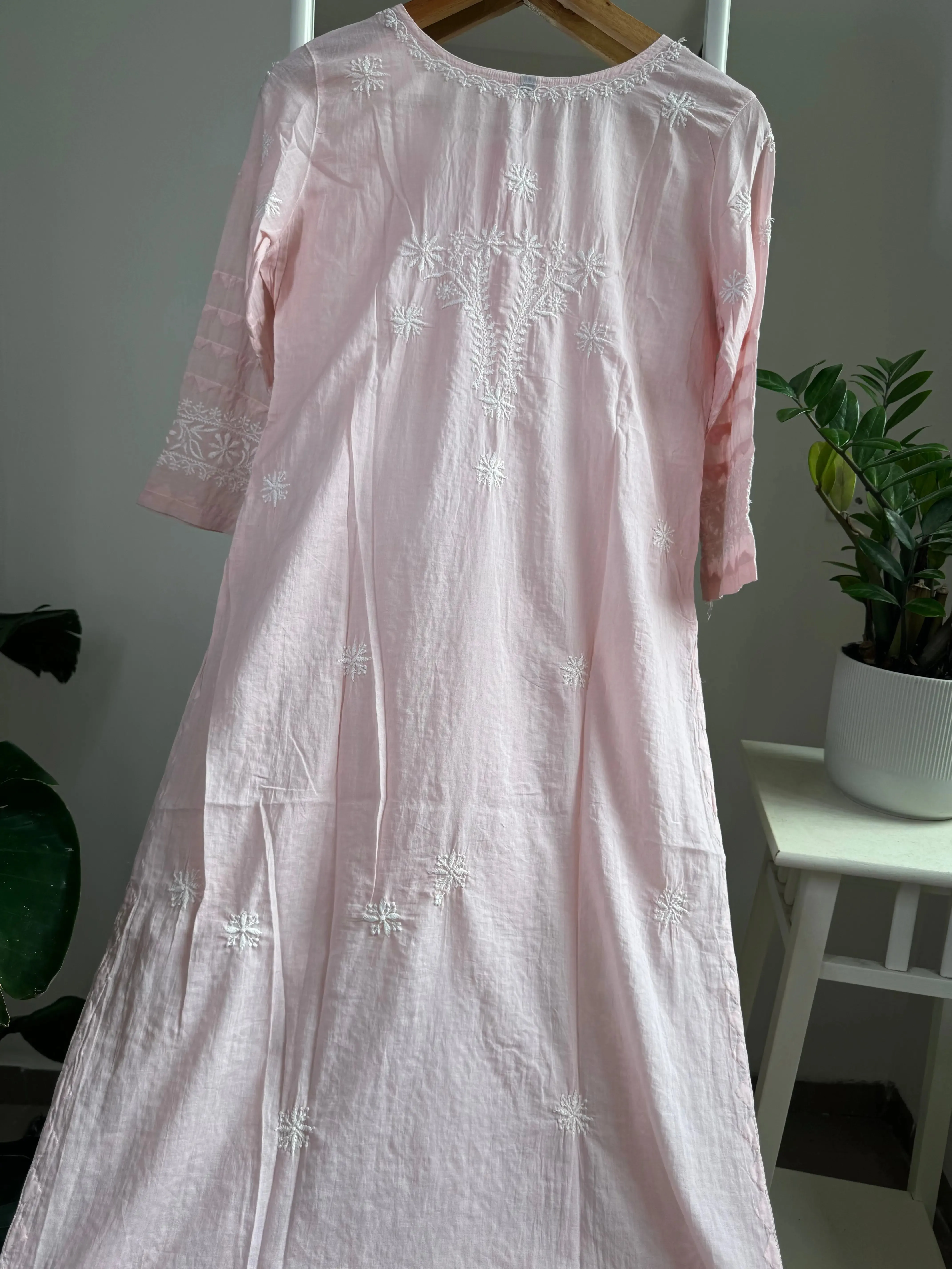 Mul Cotton Chikankari Kurti - Pink