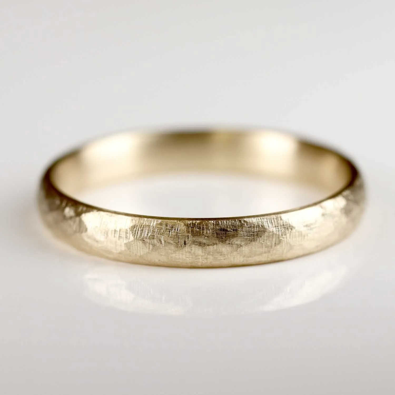 Narrow Stone Texture Comfort-fit Classic Band