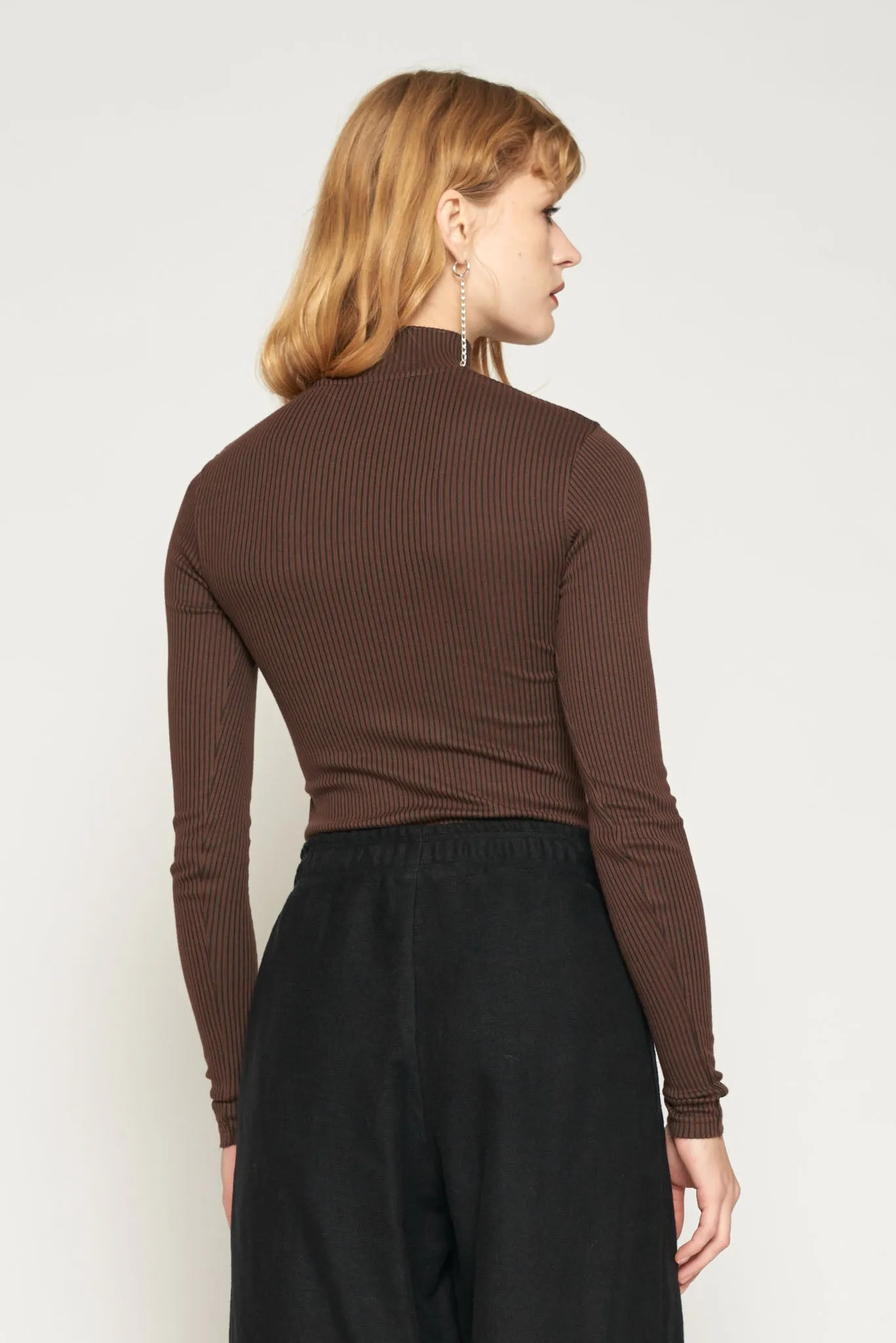 Nia Zip-up Top