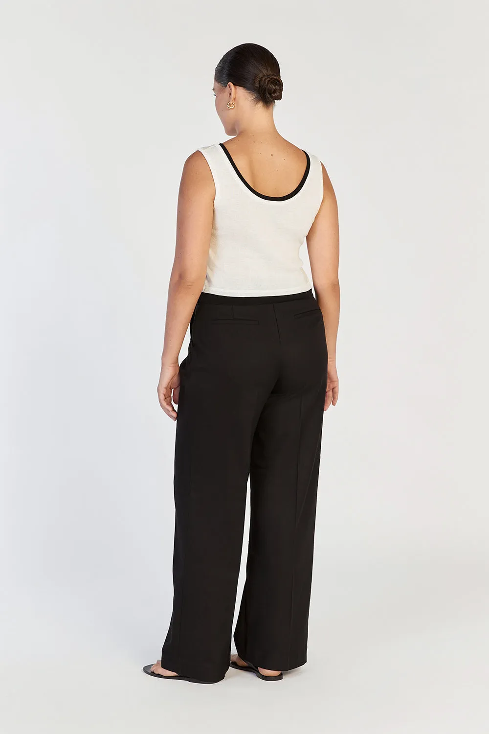 NOEL OFF WHITE CONTRAST KNIT TANK