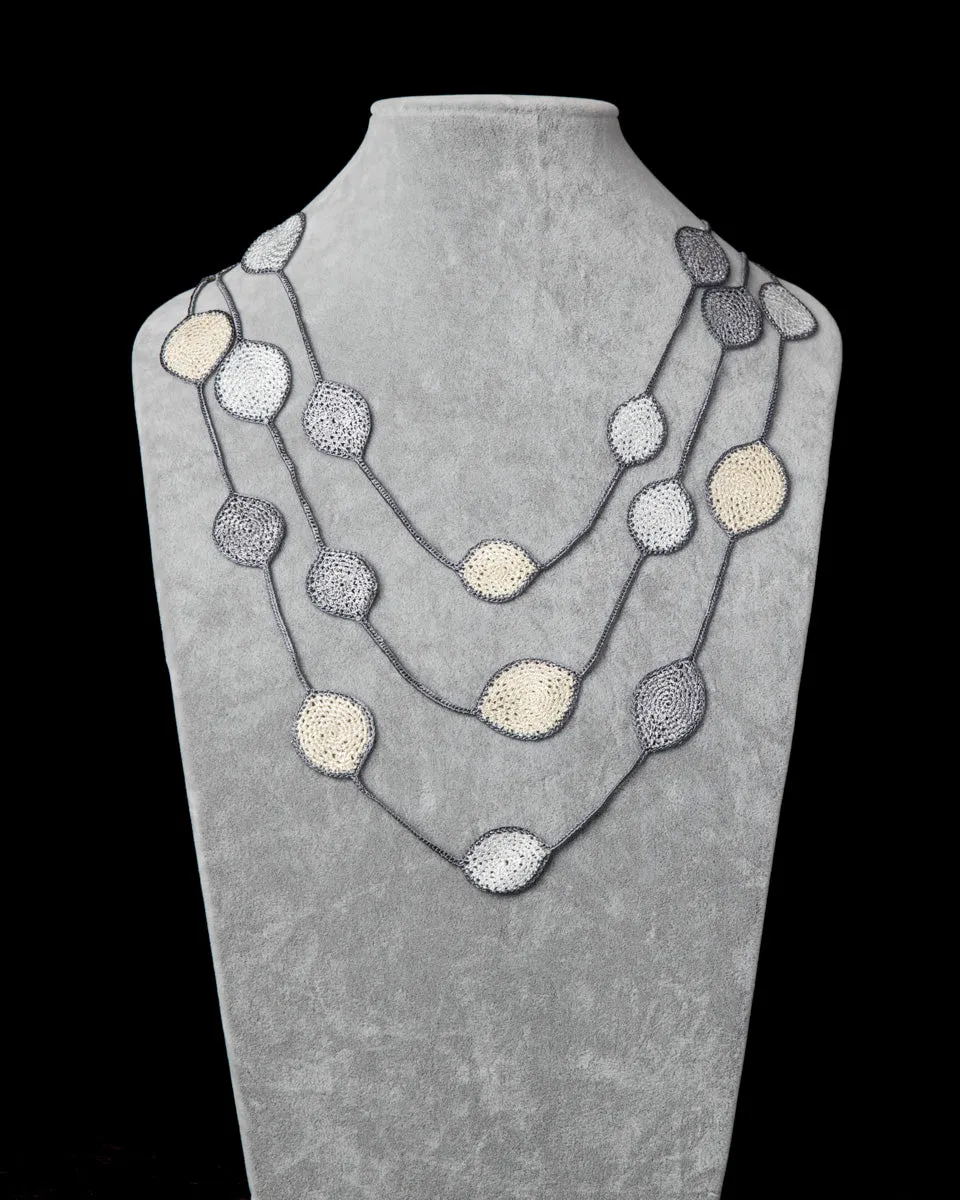 Oval Leaf Necklace - Winter Neutral