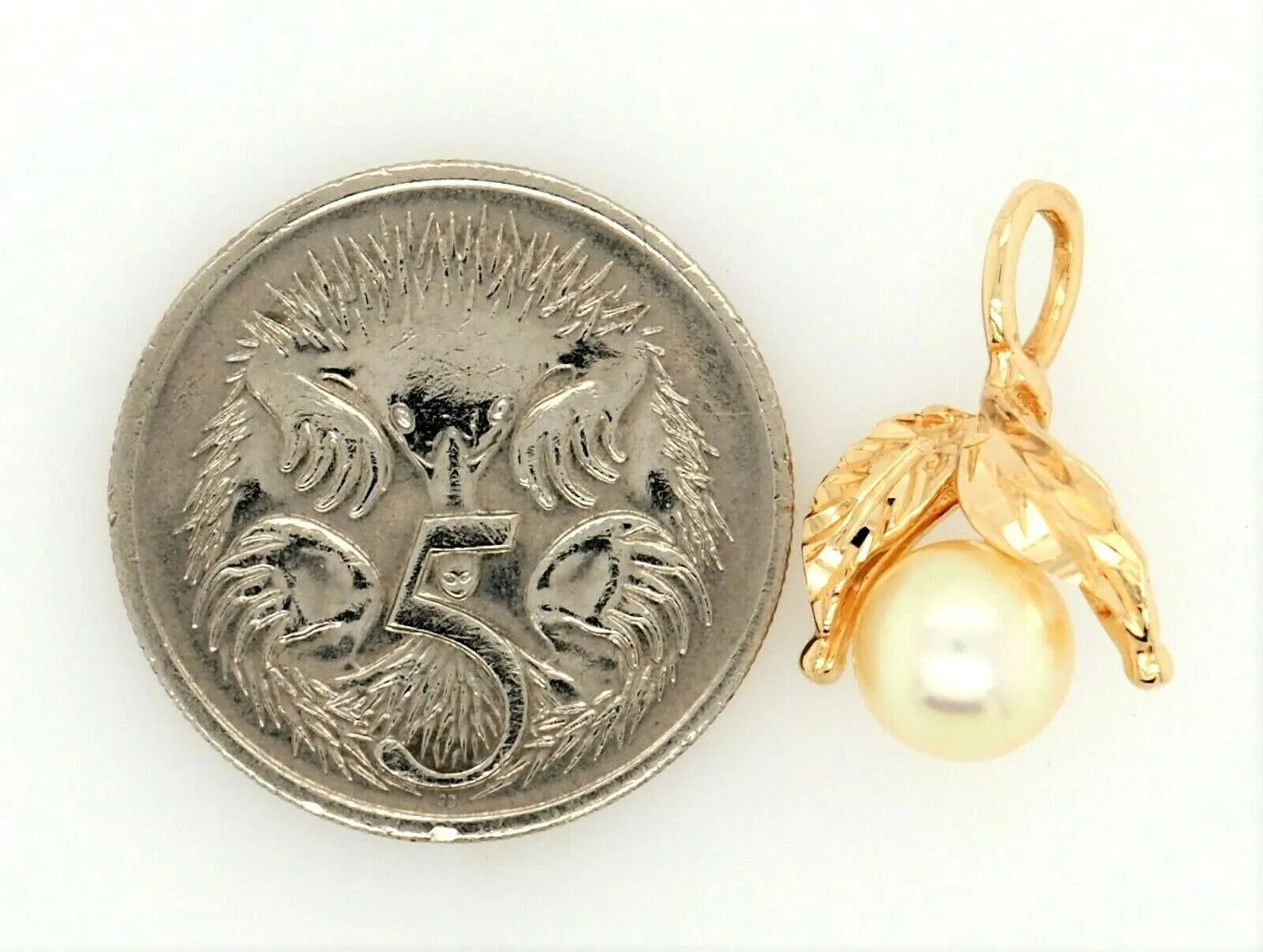 Pearl & 14ct Yellow Gold Pendant Fine Elegant Jewellery