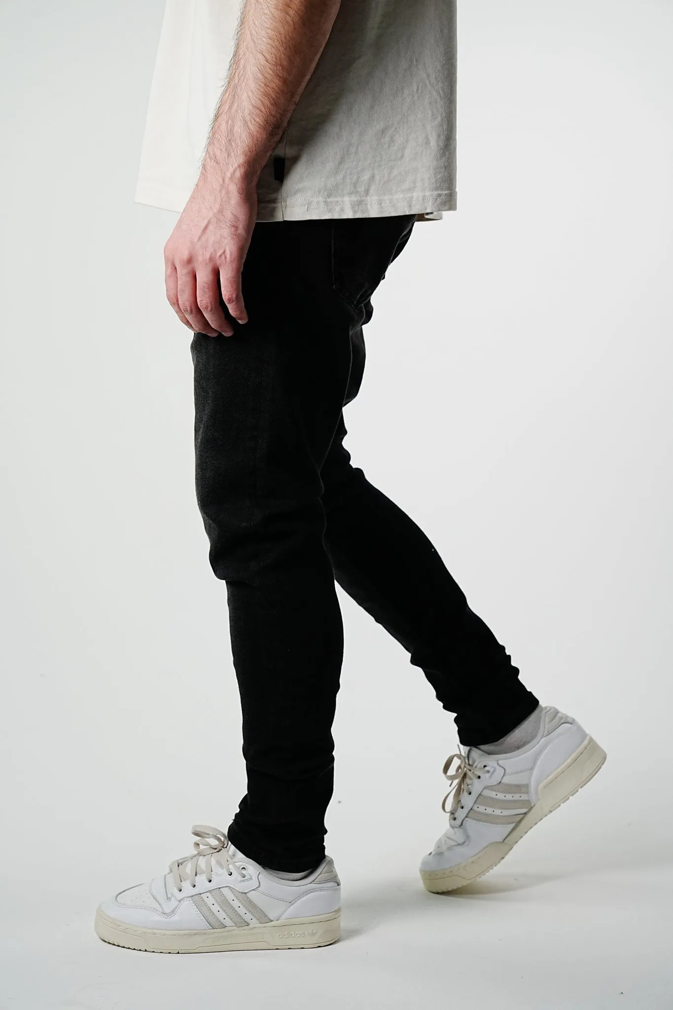 Premium Slim Fit Basic Black Denim - UF4026