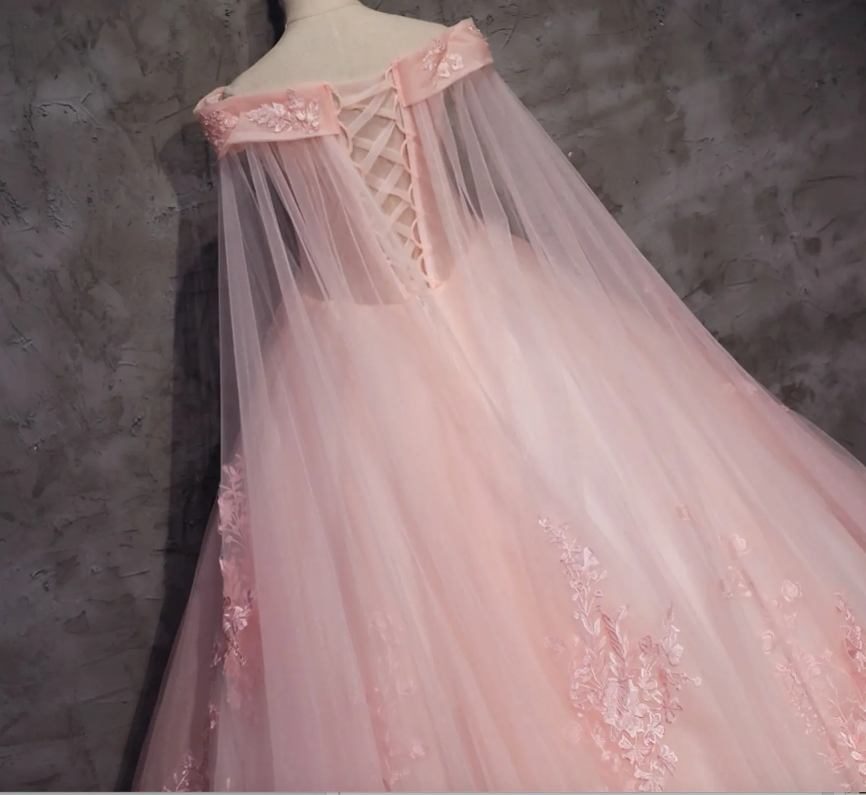 Quinceanera Dress Appliques Beading Floor-Length Pink Tulle Formal Dress