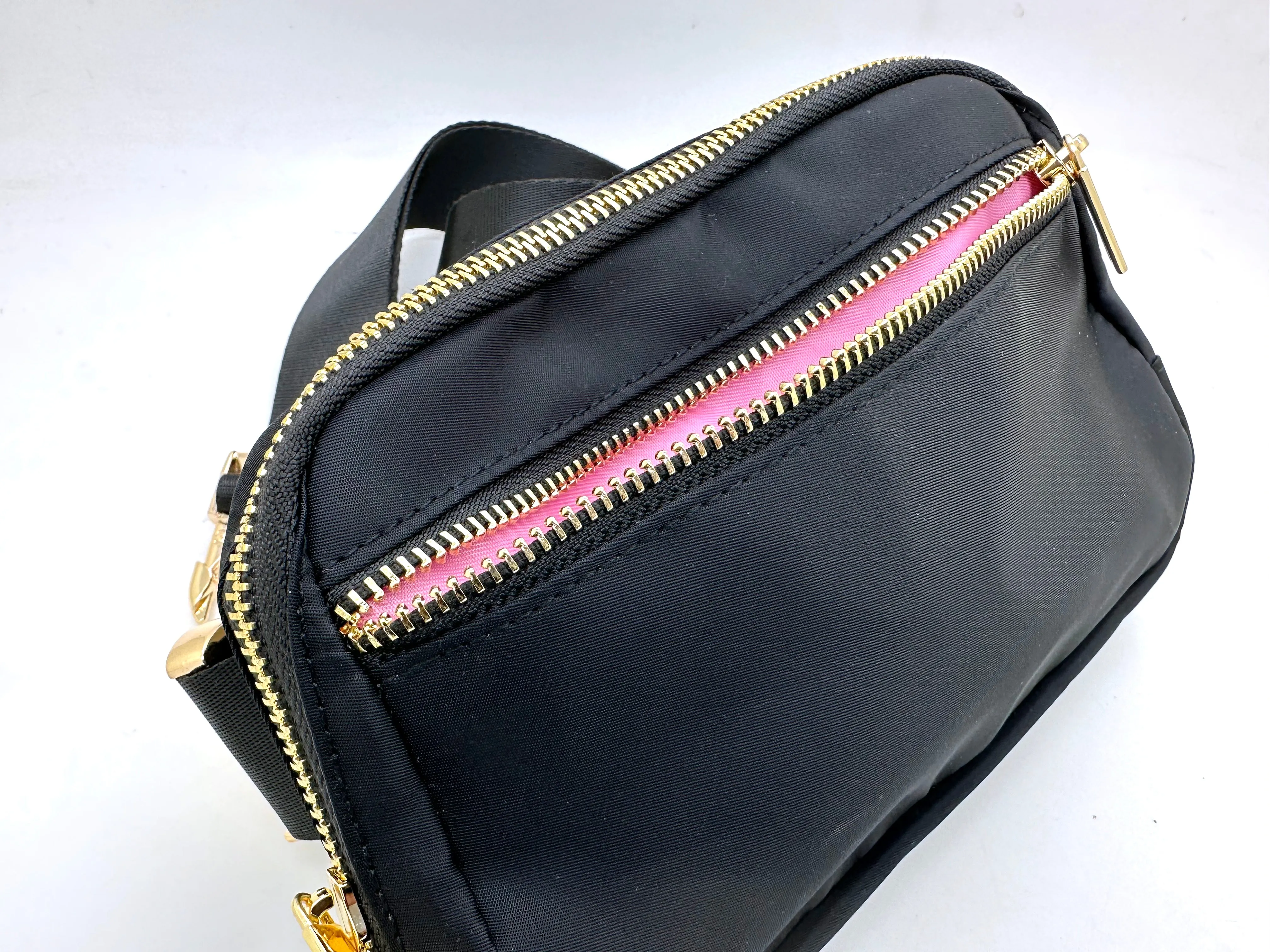"On the Move" bag - Premium Nylon Fanny Pack - Black
