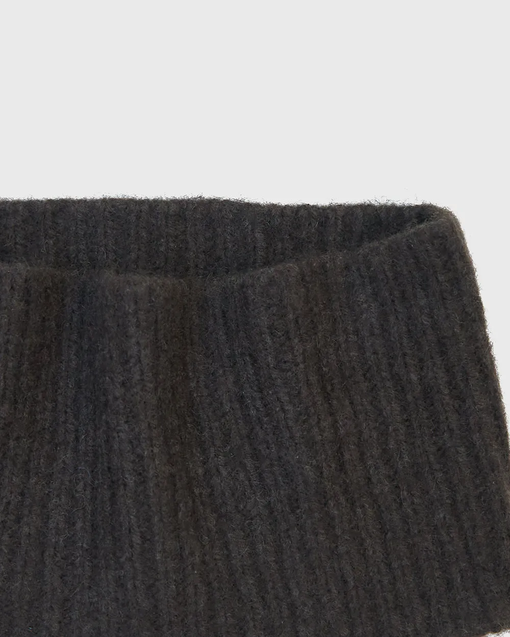 Ribbed Neck Piece