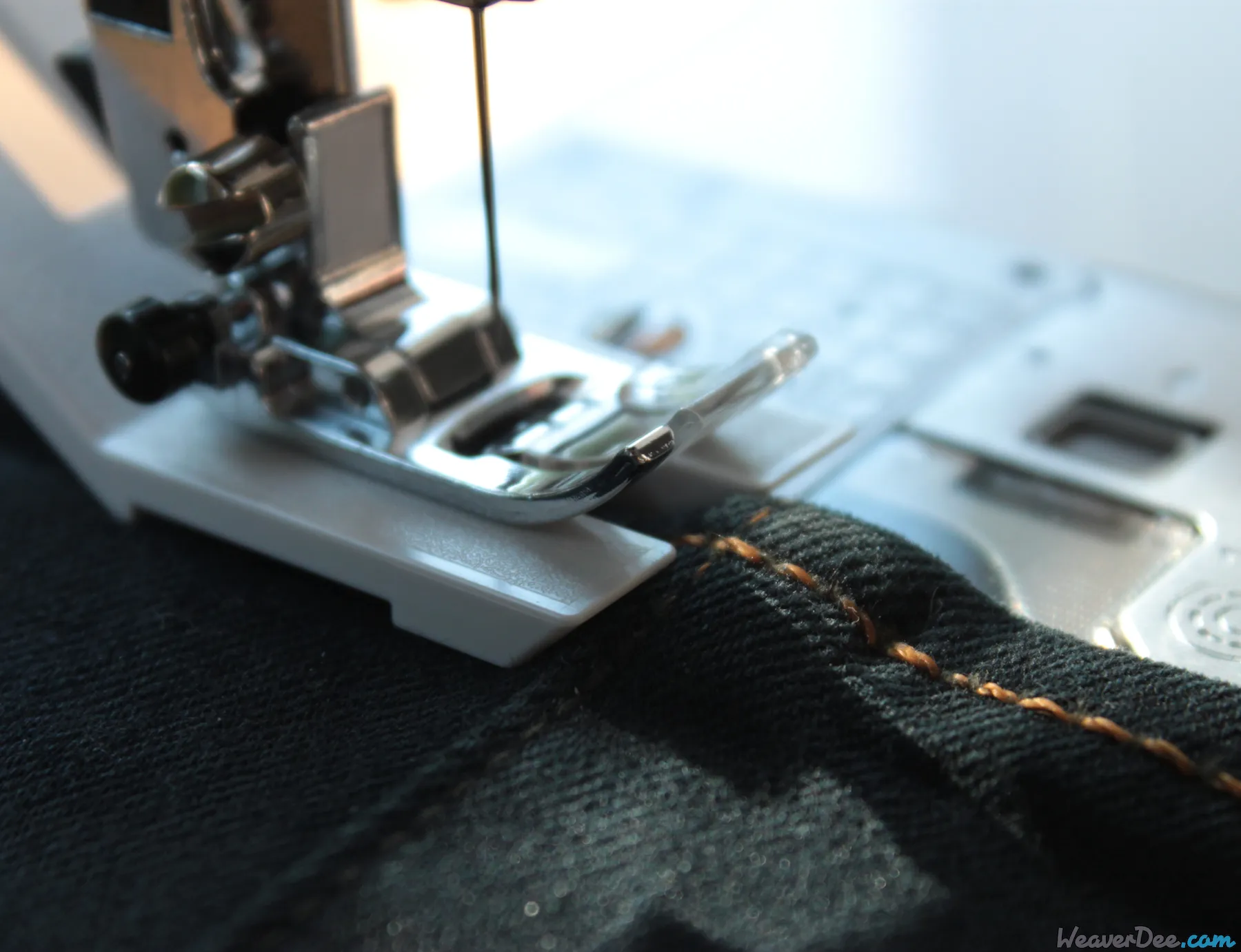 'Seam Jumper' Levelling Plate - Sewing Machine Attachment