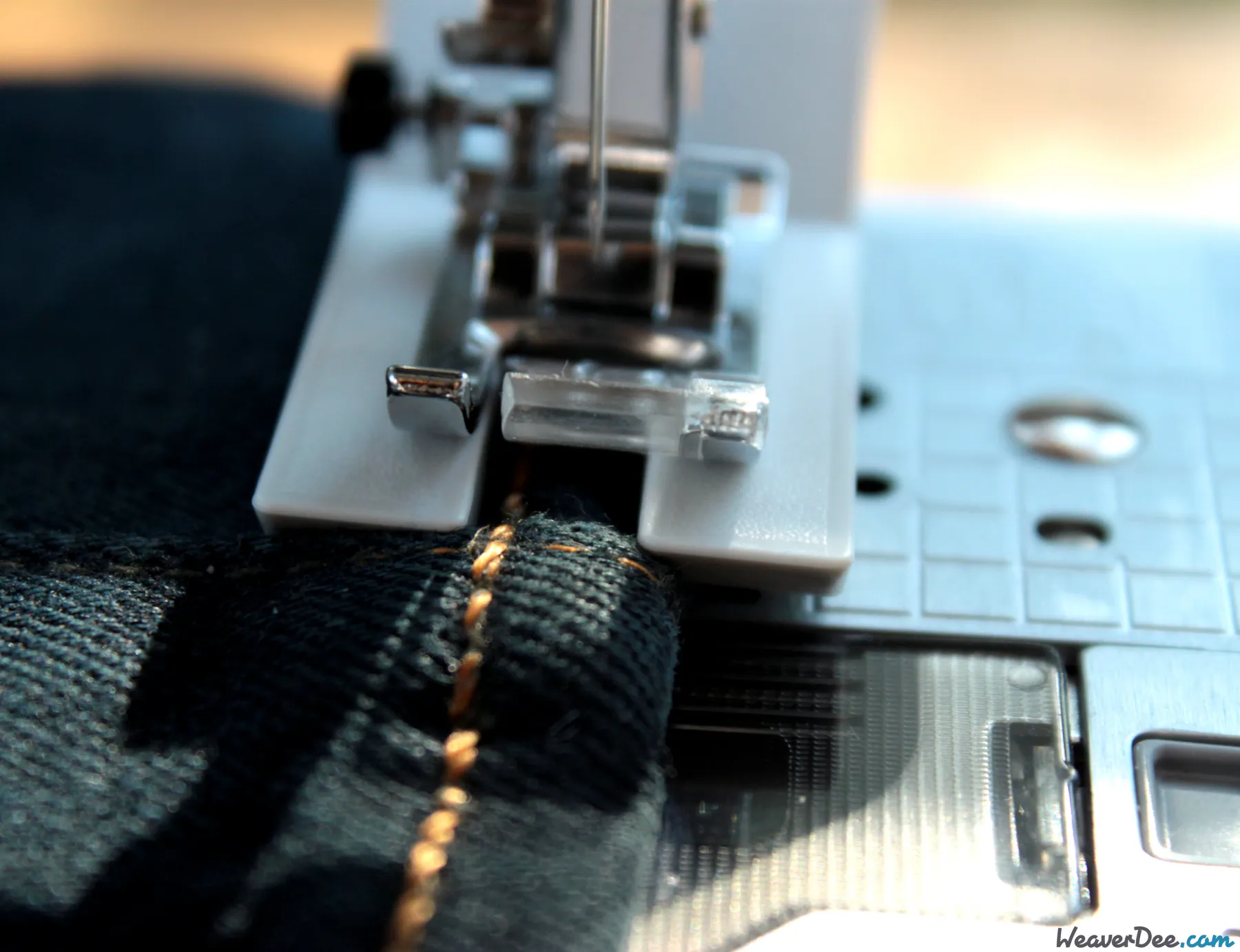 'Seam Jumper' Levelling Plate - Sewing Machine Attachment