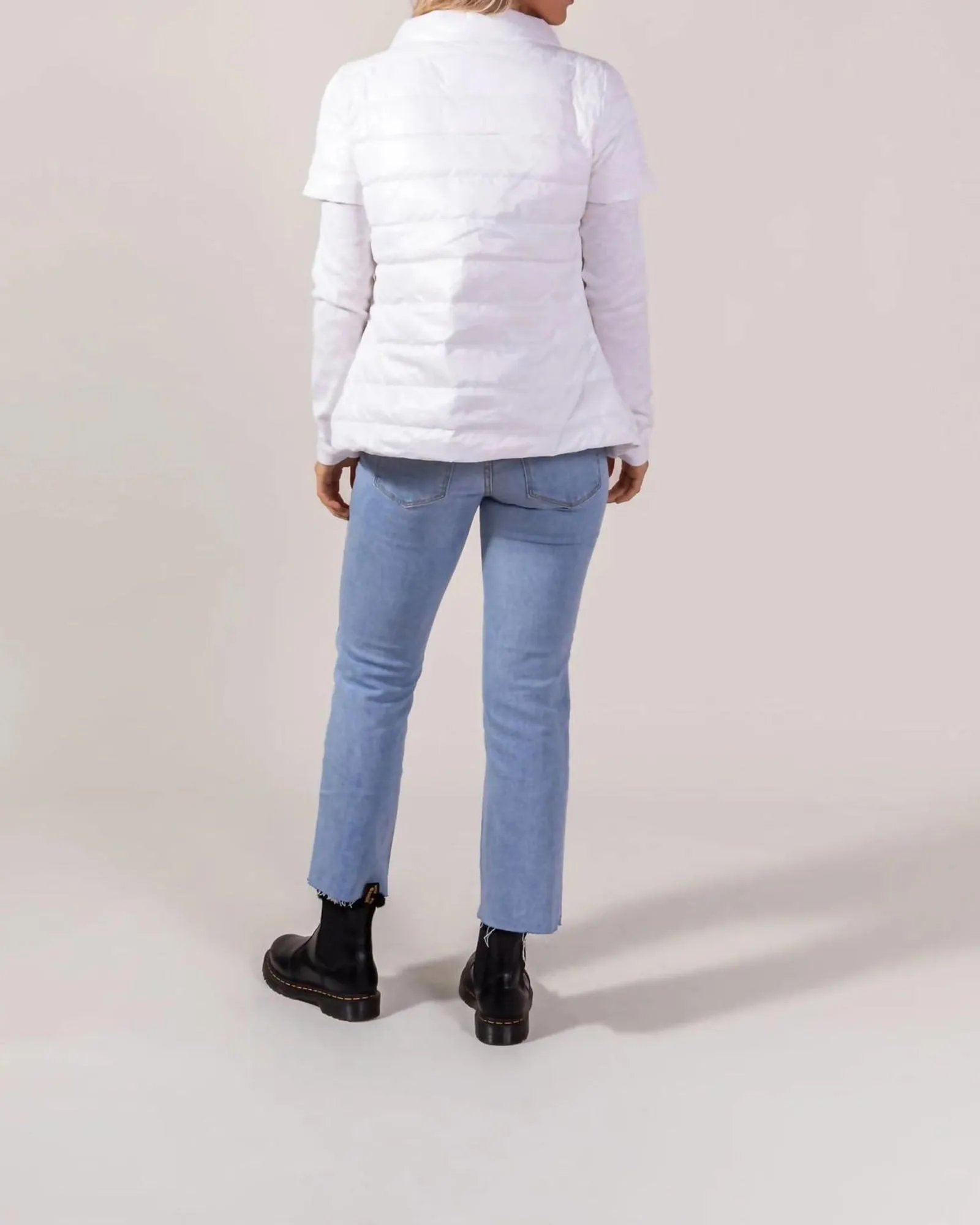 Short Sleeve Puffer Jacket in White | White