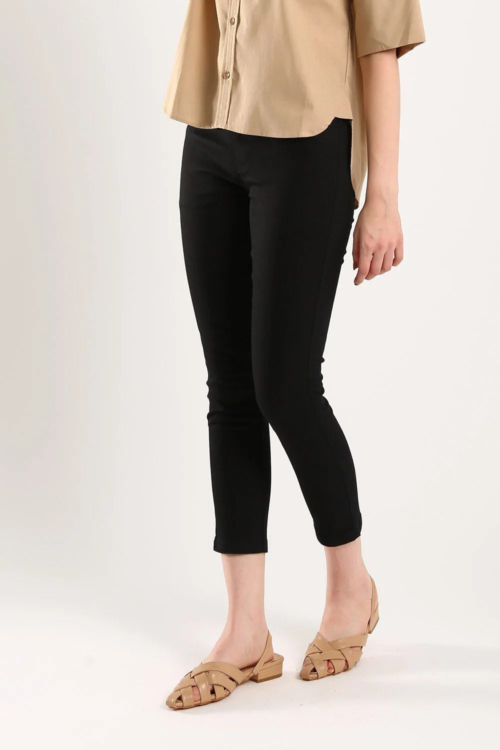 Simple Spirit Stretchable Cotton Pants in Black
