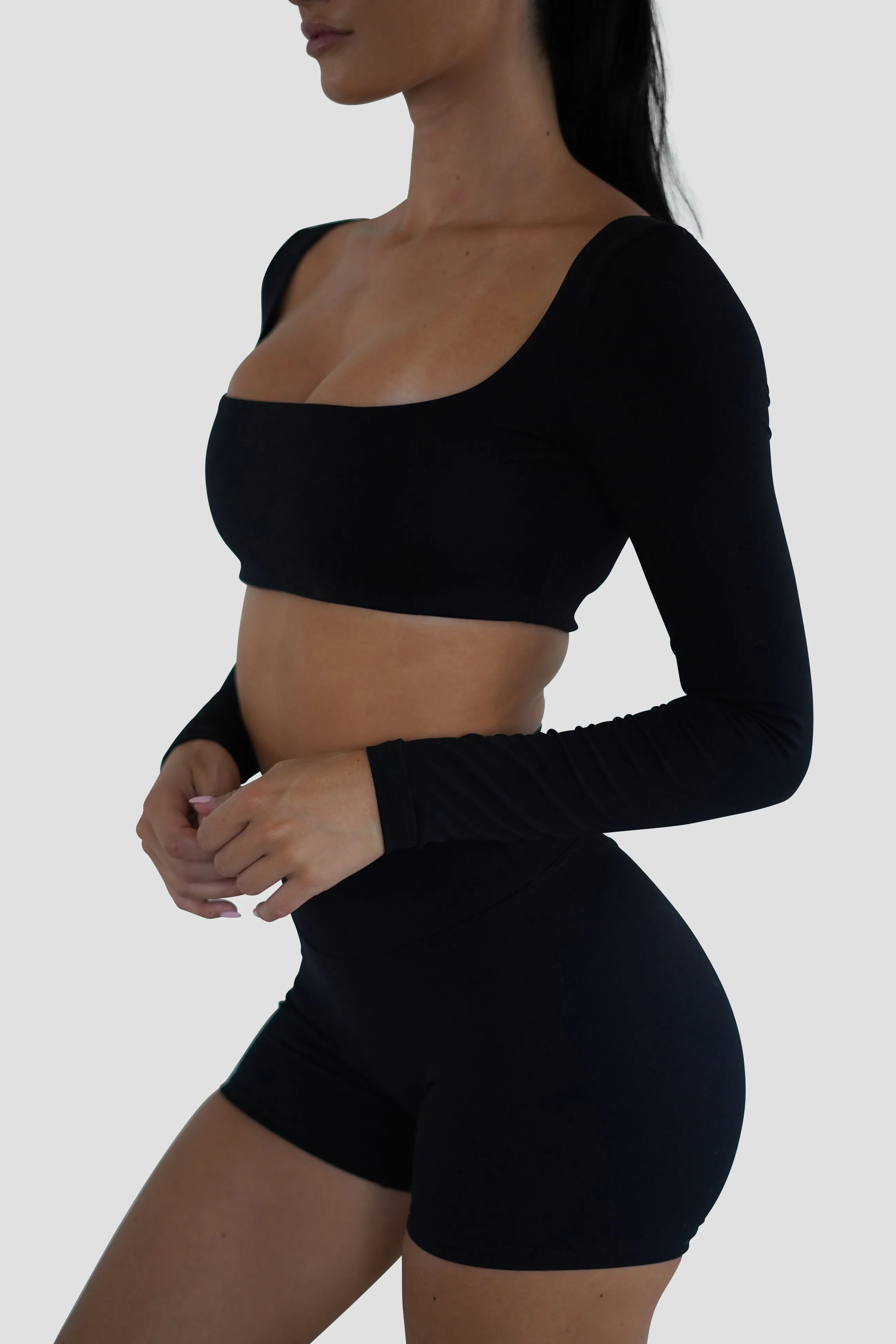 SLEEK LONG SLEEVE TOP - BLACK