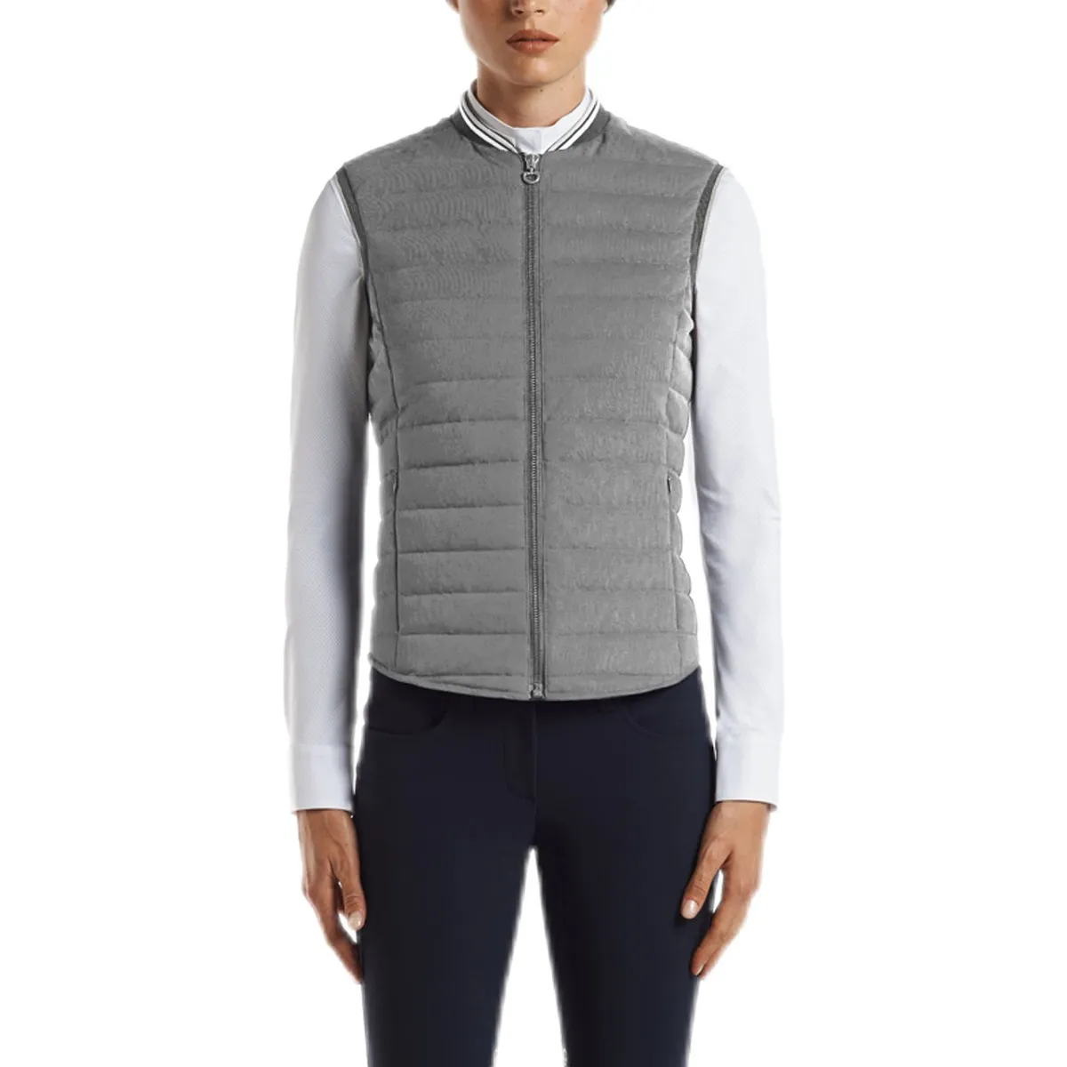 SLEEVELESS WOMAN