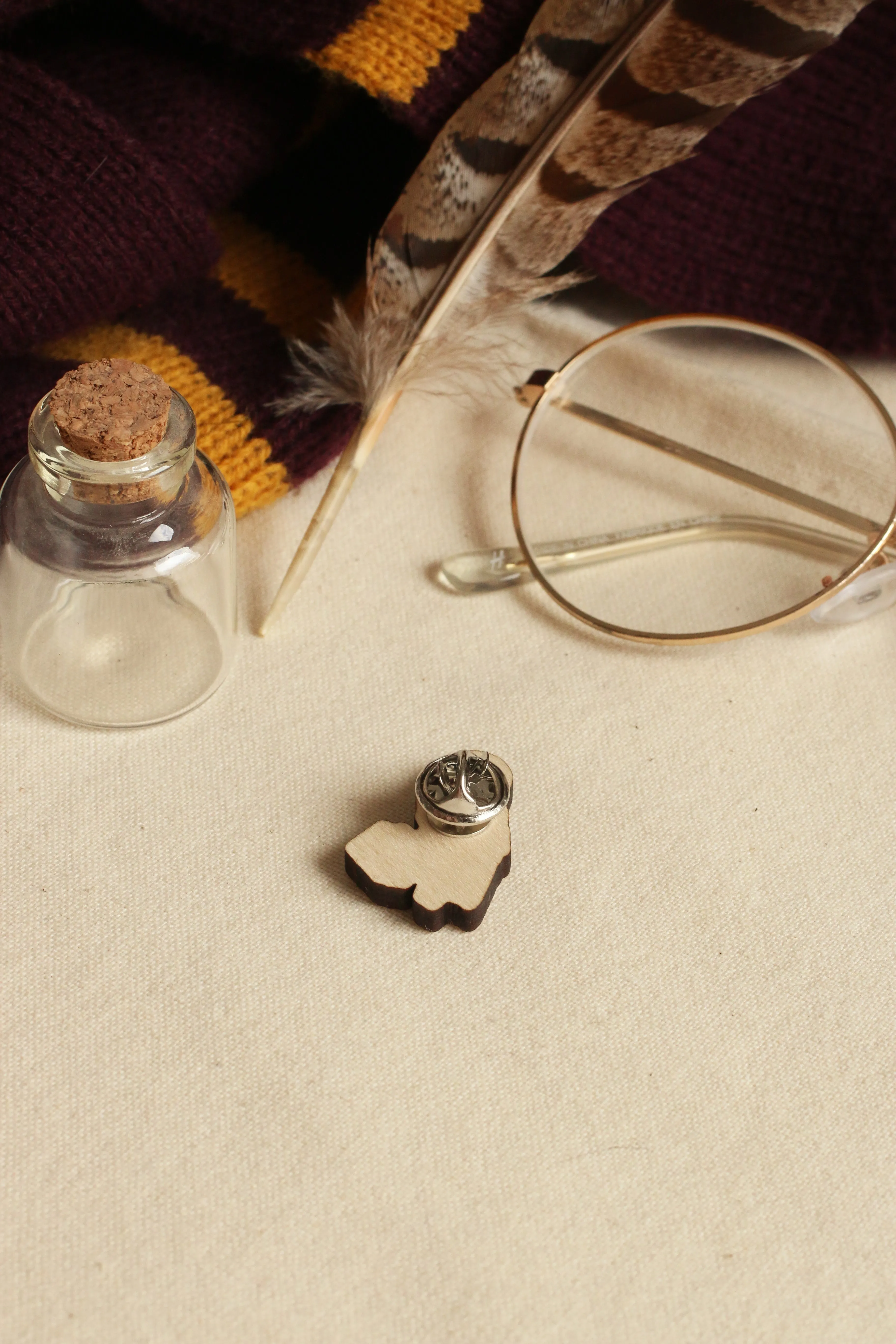 Snowy owl wooden pin
