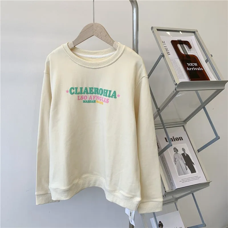 Street couple wear trendy casual style sweater plus velvet thickening