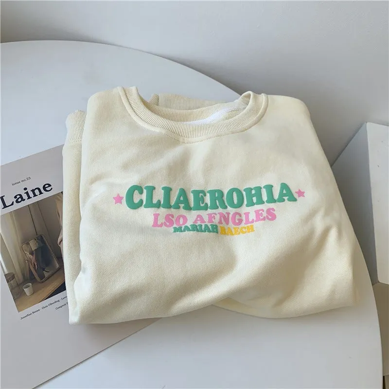 Street couple wear trendy casual style sweater plus velvet thickening
