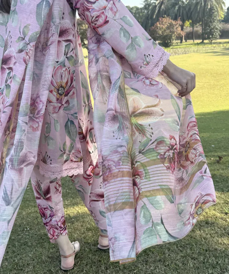 Summer Lawn 24 - Lovely Lilies