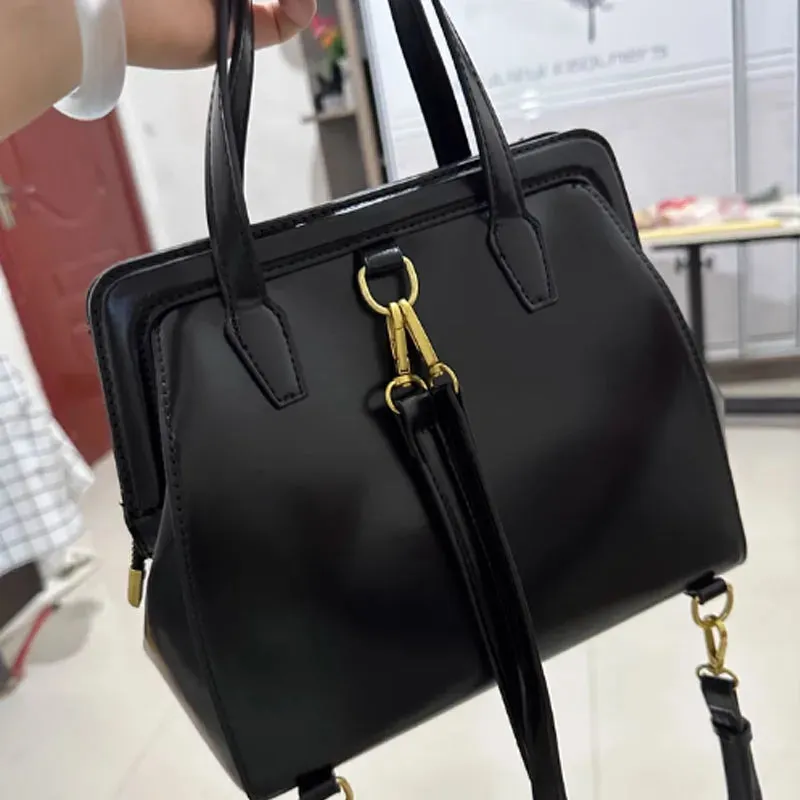 TAVIMART  -  Retro black minimalist versatile commuting casual backpack fashion handbag large capacity women bag