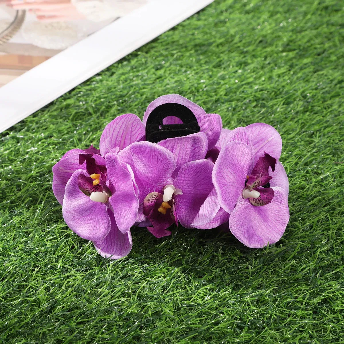 TEEK - Simulated Flowers Hair Clip