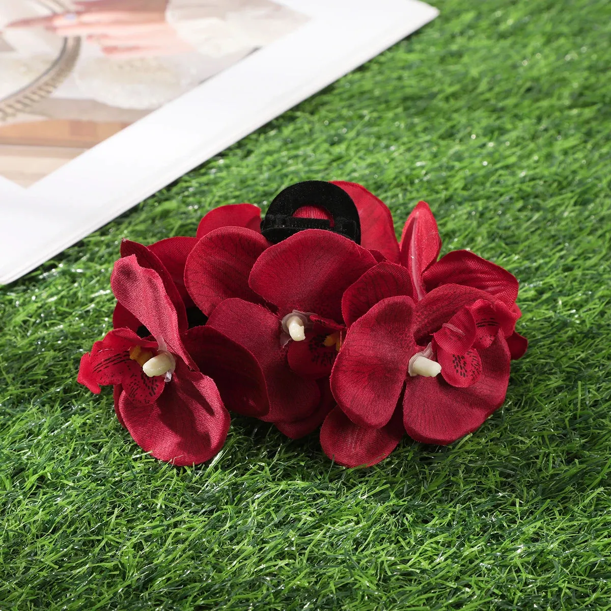 TEEK - Simulated Flowers Hair Clip