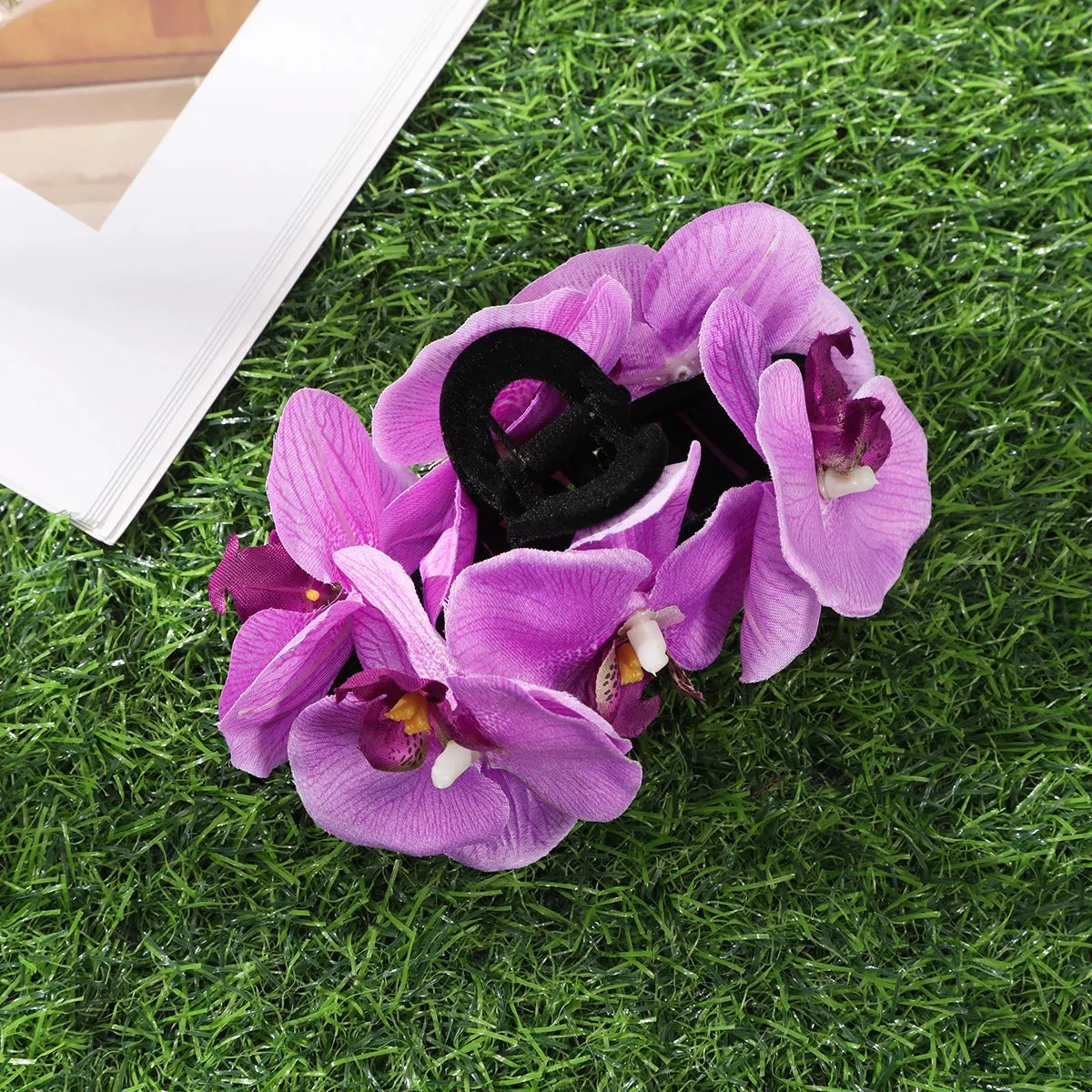 TEEK - Simulated Flowers Hair Clip