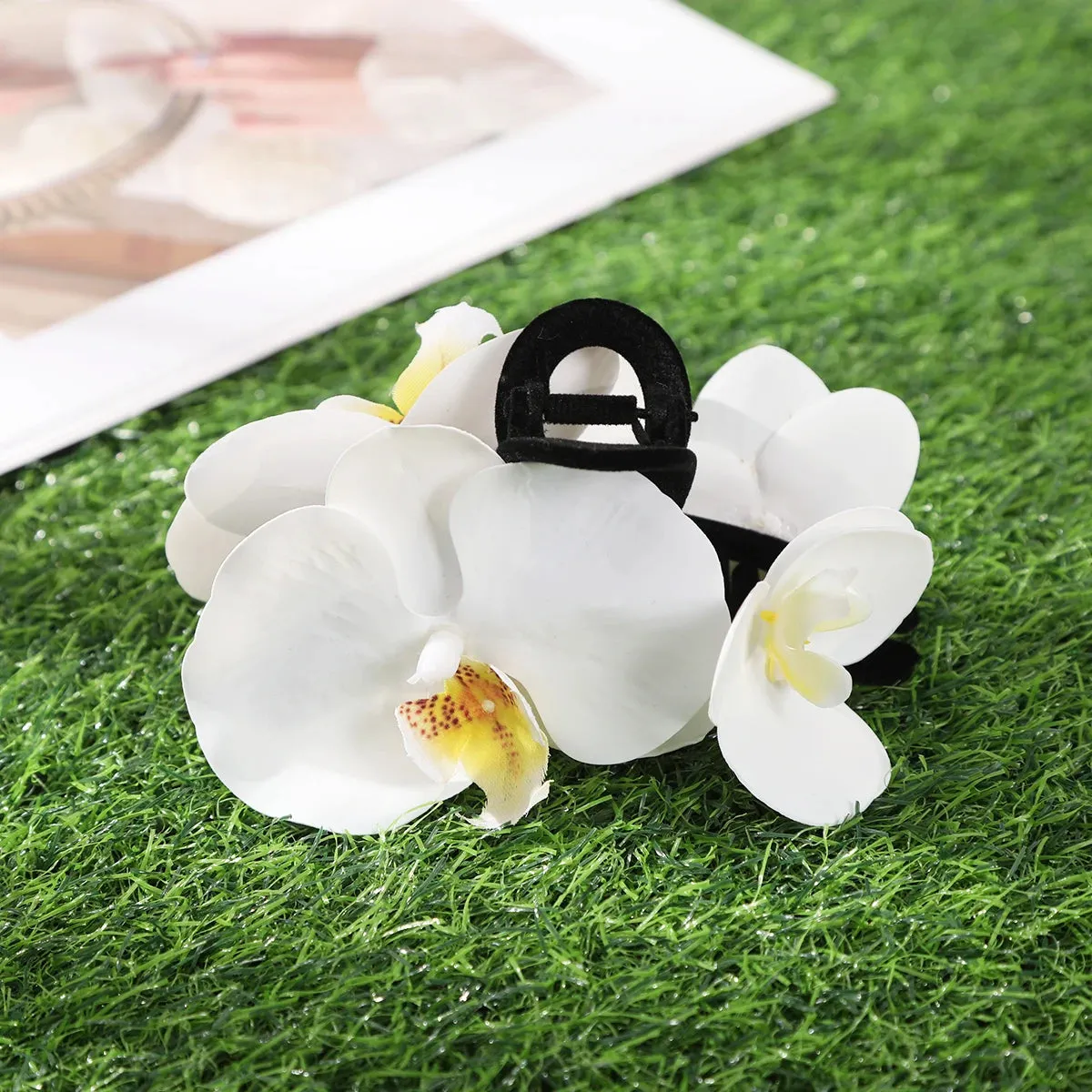 TEEK - Simulated Flowers Hair Clip