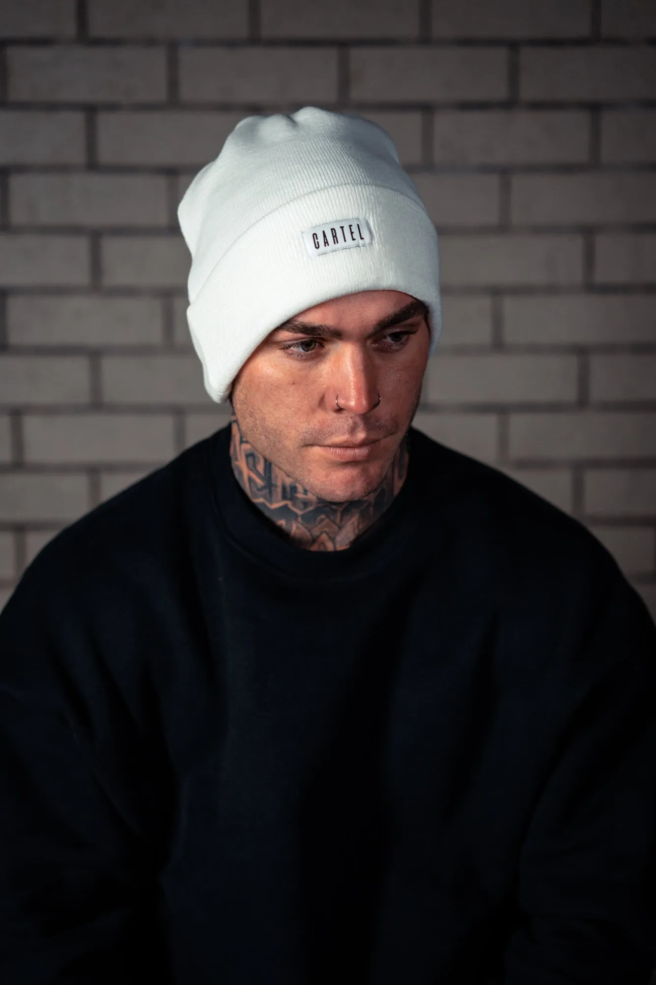 The Essentials Beanie - White/Black