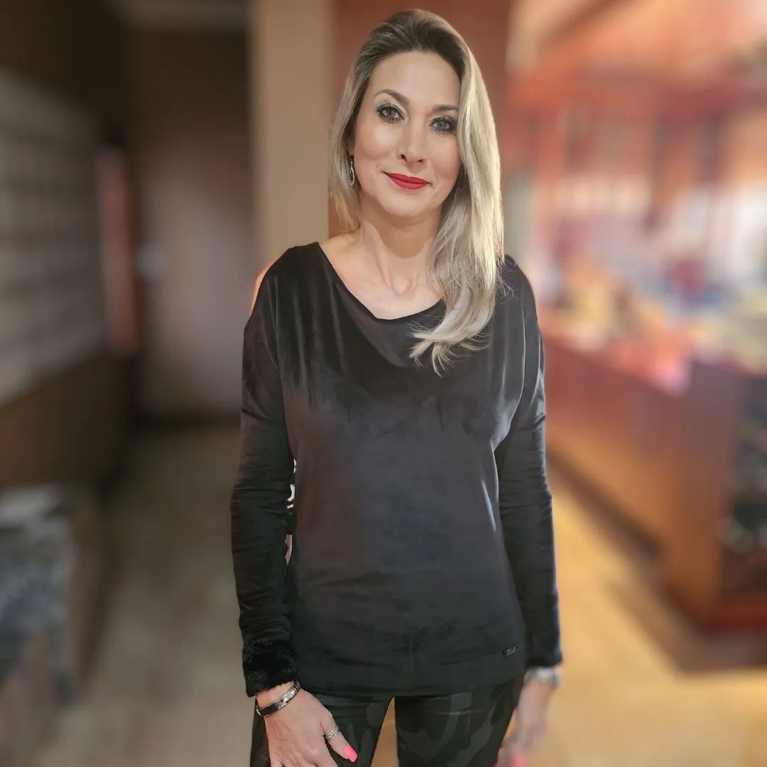 Tisha Top - Black Fur